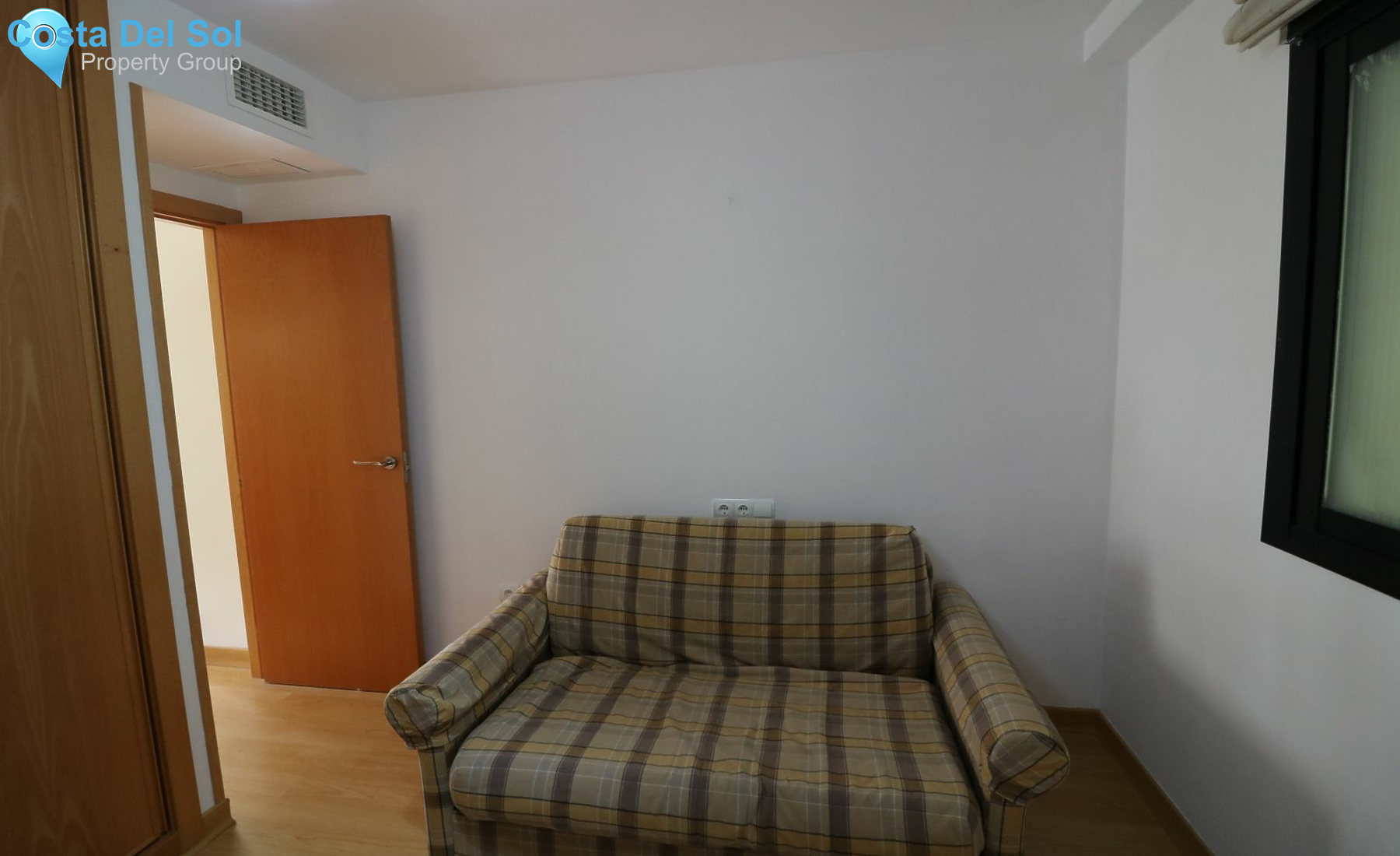Middle Floor Apartment in Las Lagunas-1209058