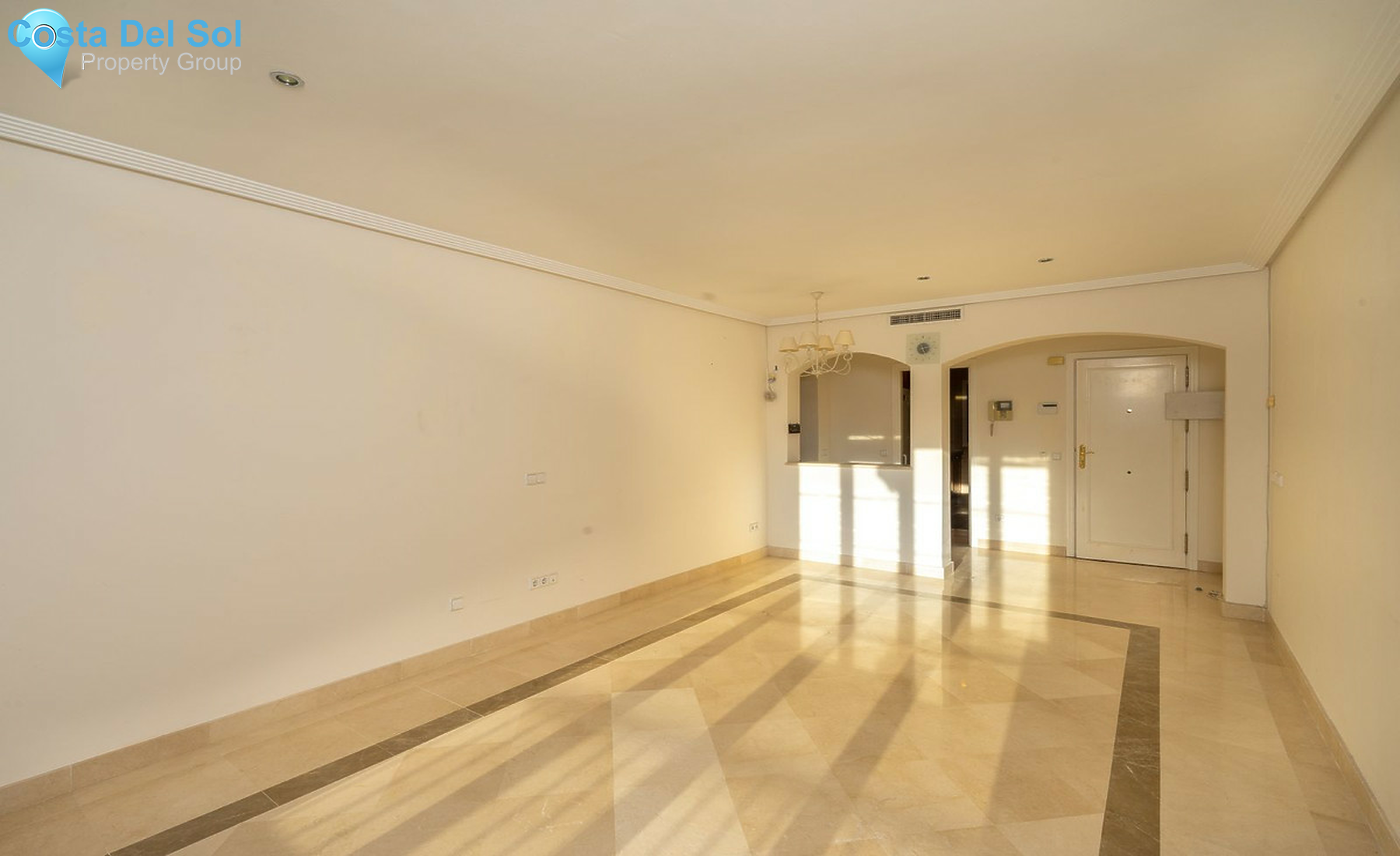 Middle Floor Apartment in Los Arqueros-1498924