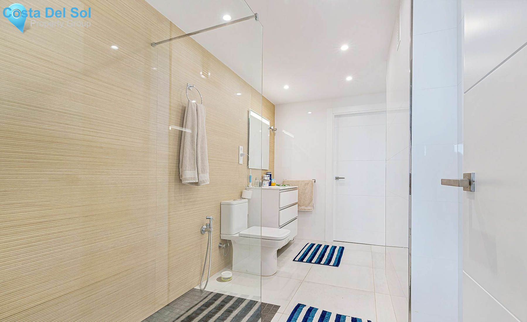 Middle Floor Apartment in Los Boliches-1481259