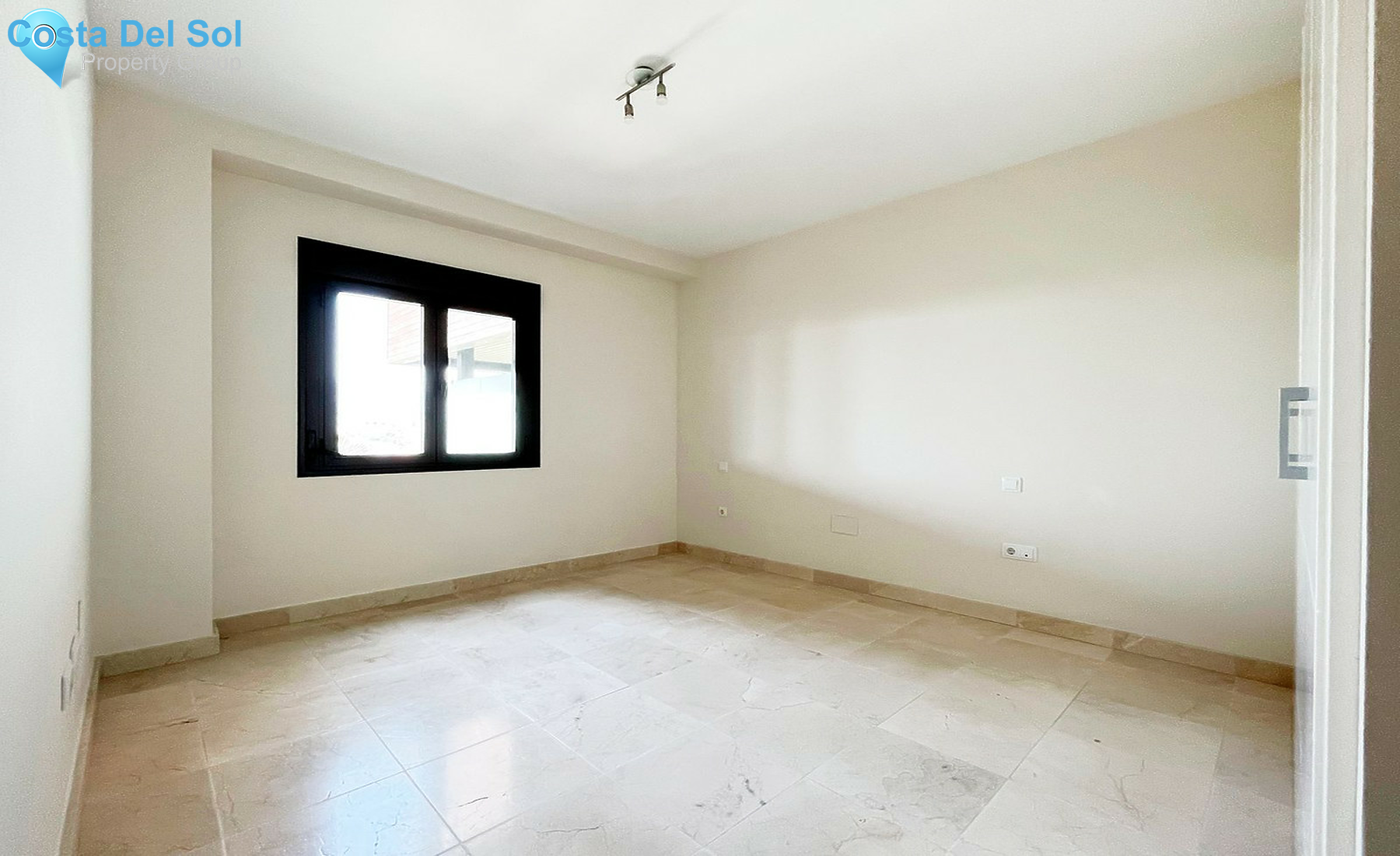 Middle Floor Apartment in Los Flamingos-1511194