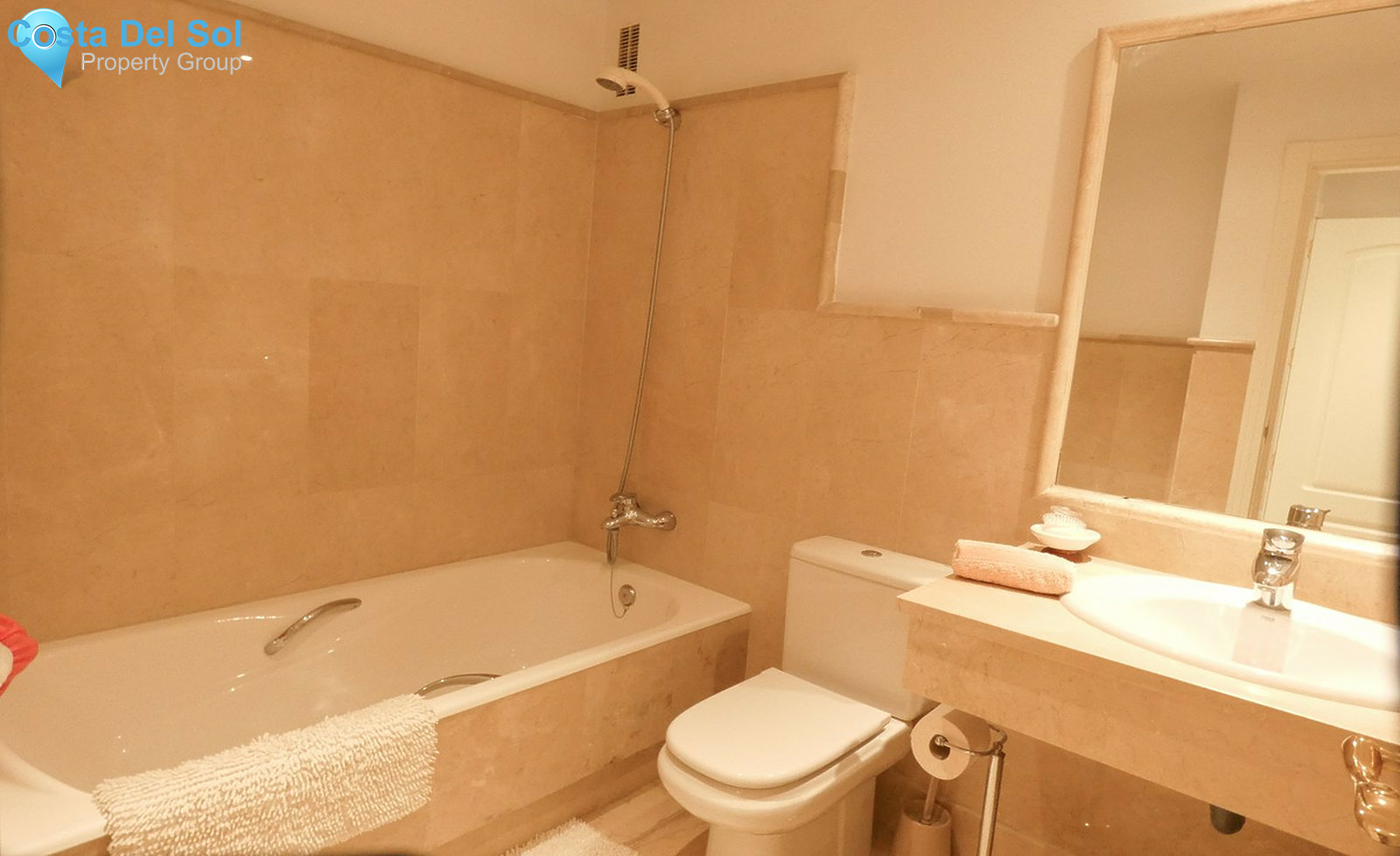 Middle Floor Apartment in Los Monteros-1455126