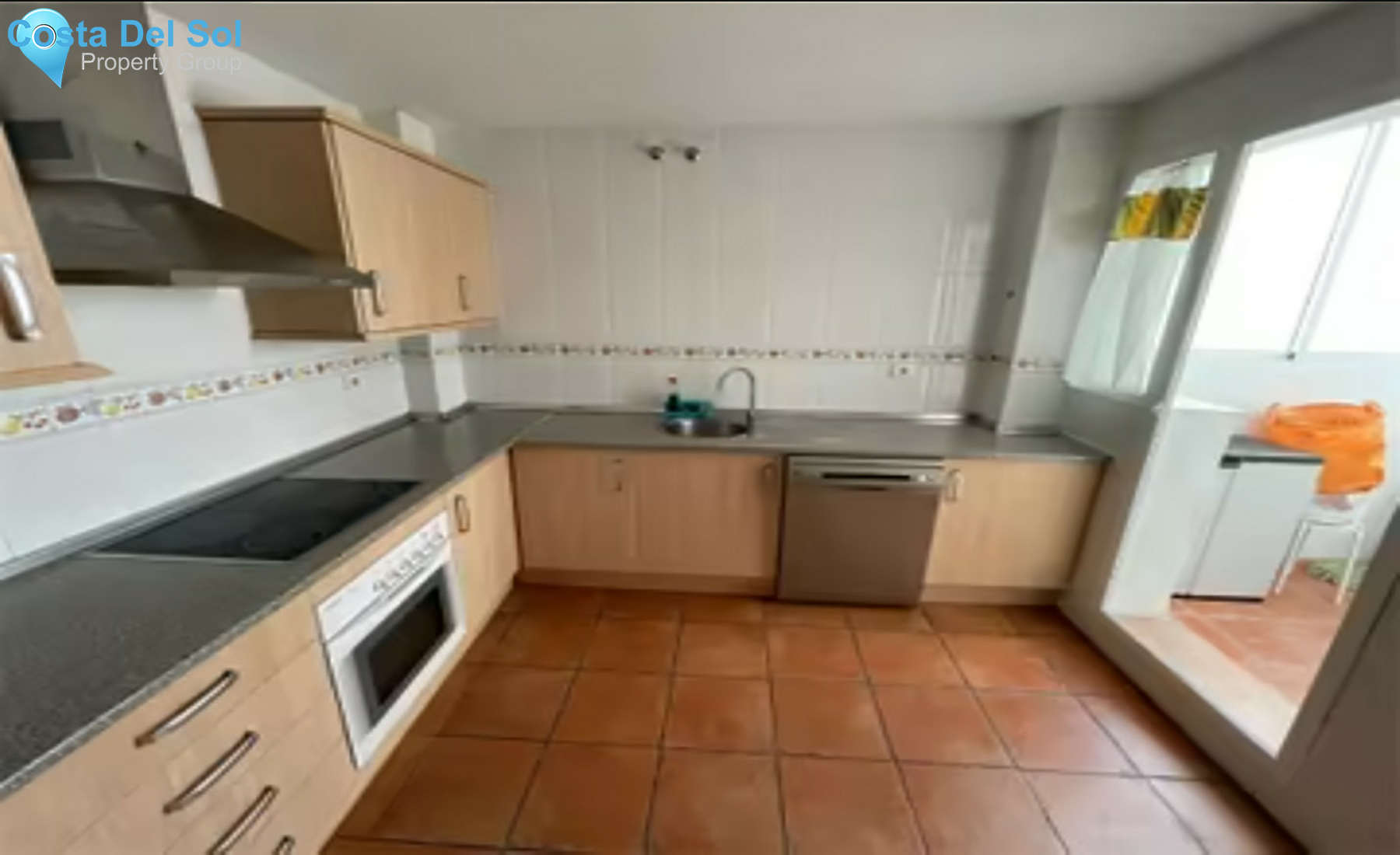 Middle Floor Apartment in Los Pacos-1301410