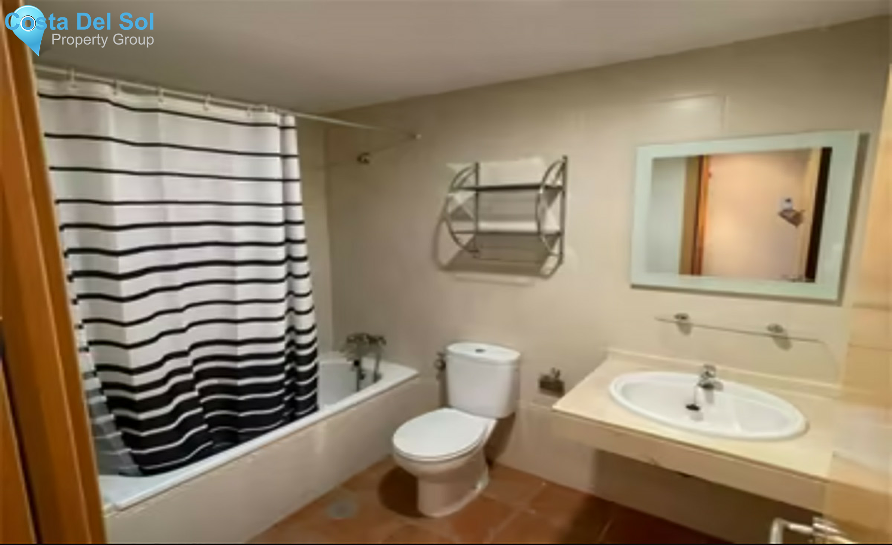 Middle Floor Apartment in Los Pacos-1301414