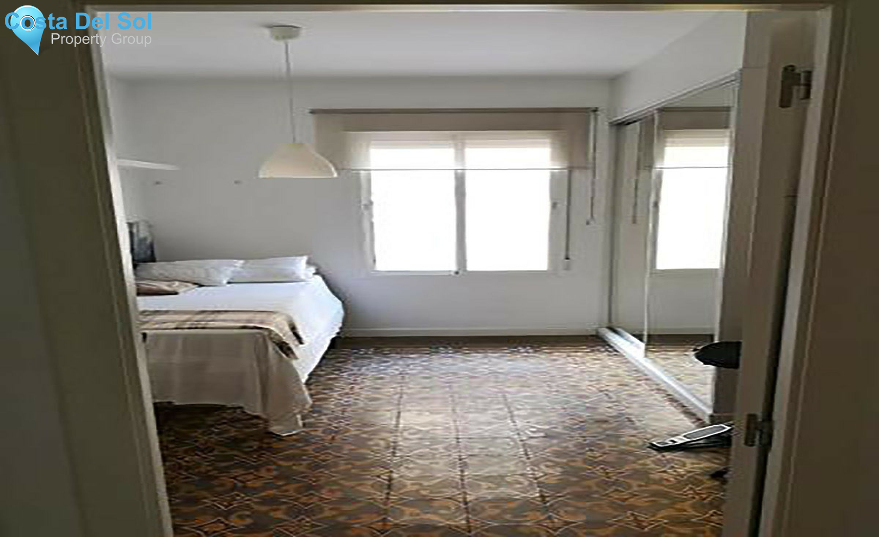 Middle Floor Apartment in Malaga Centro-1278985