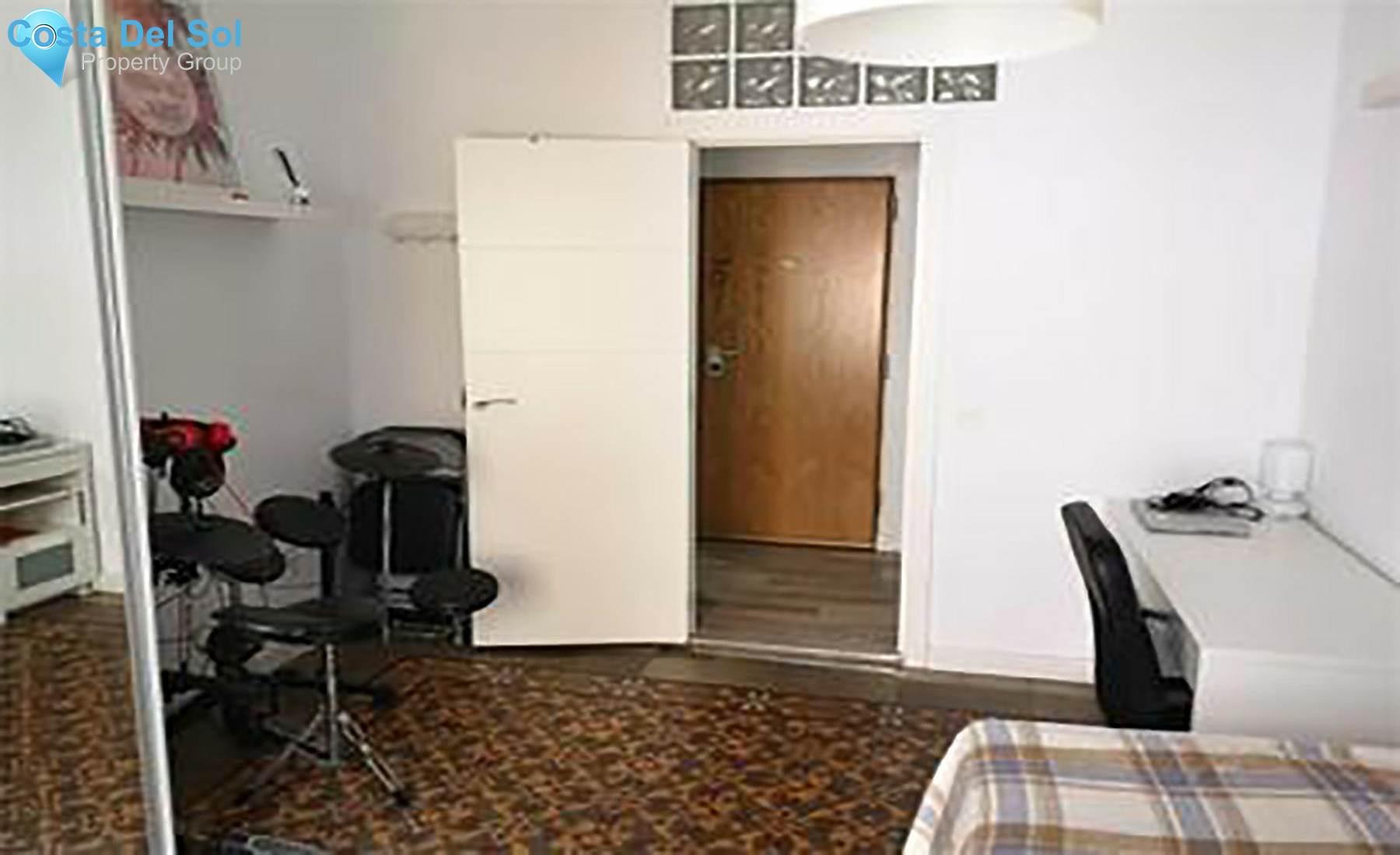 Middle Floor Apartment in Malaga Centro-1278979