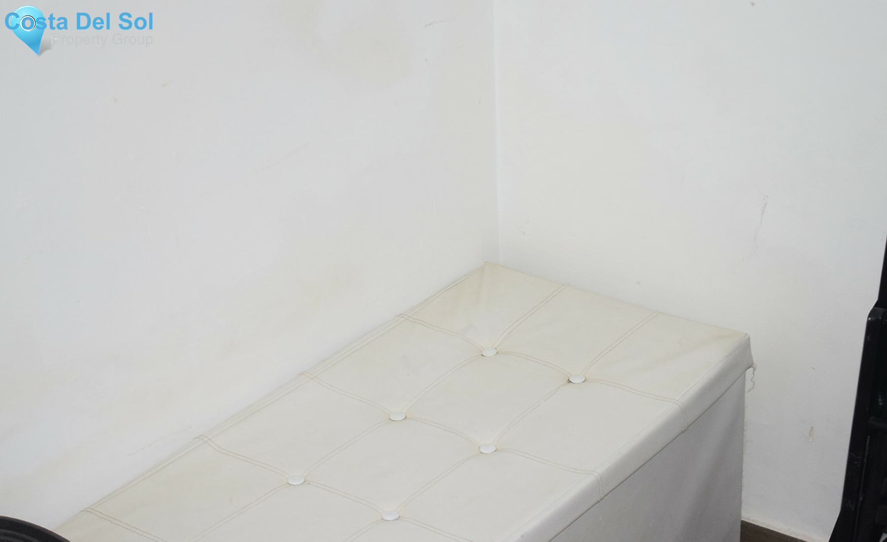 Middle Floor Apartment in Malaga Centro-1290436