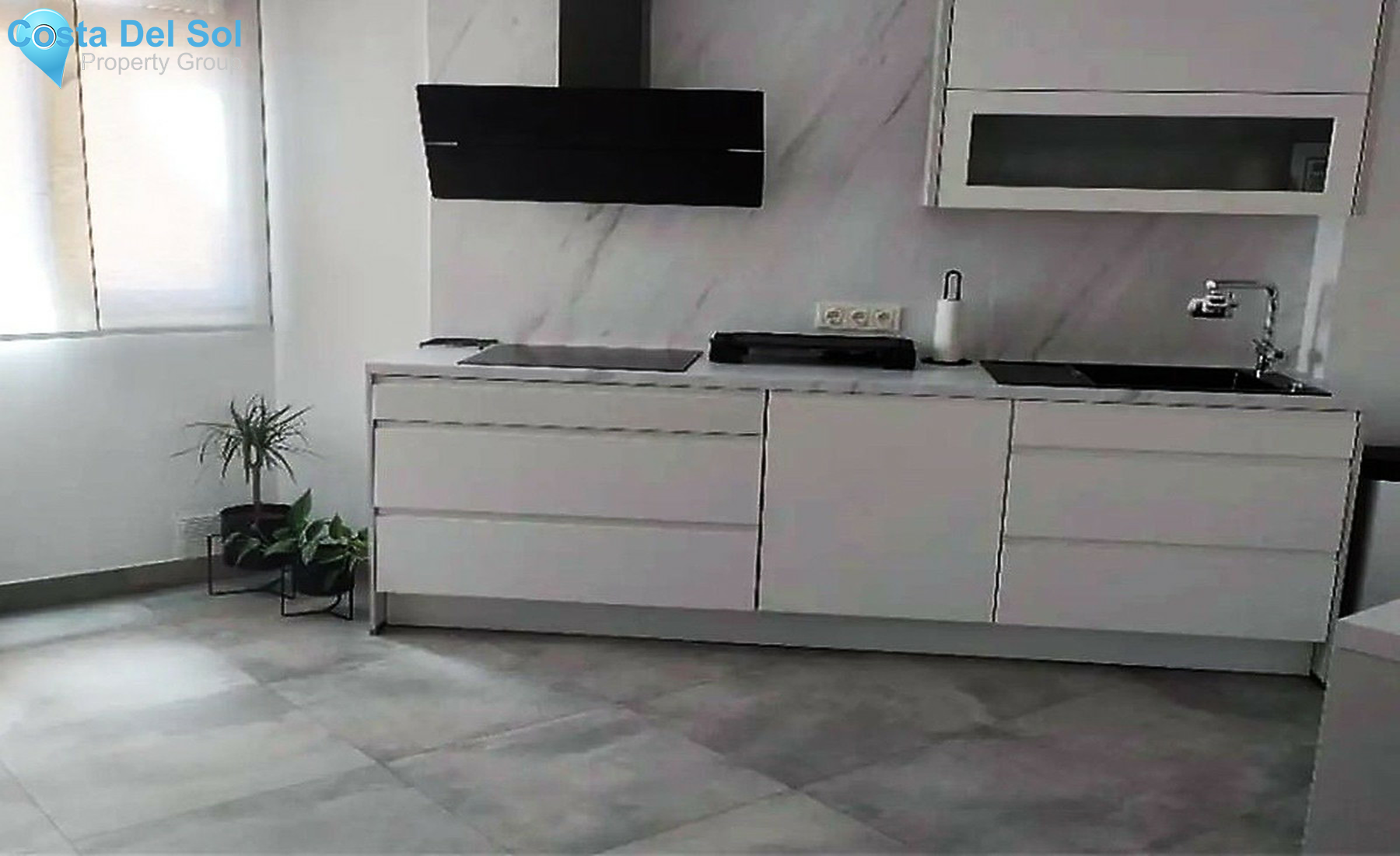 Middle Floor Apartment in Malaga Centro-1462116