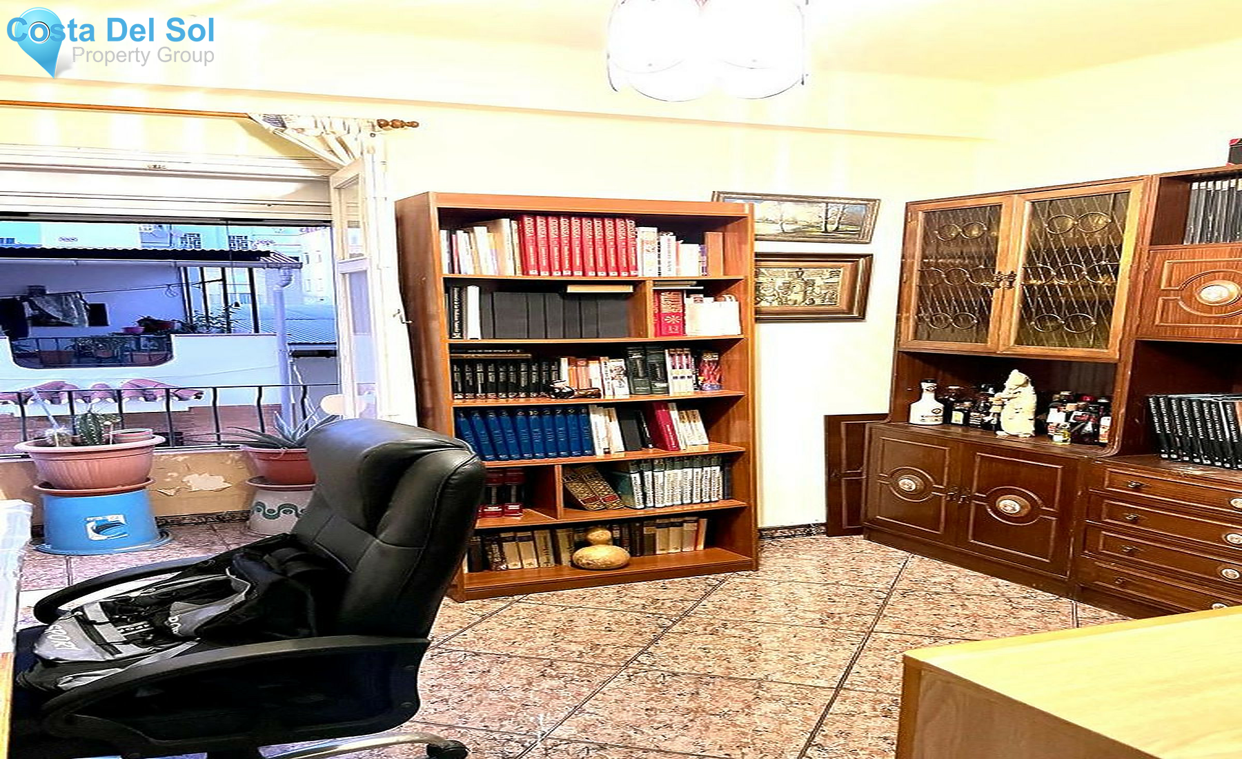 Middle Floor Apartment in Malaga Centro-1537099