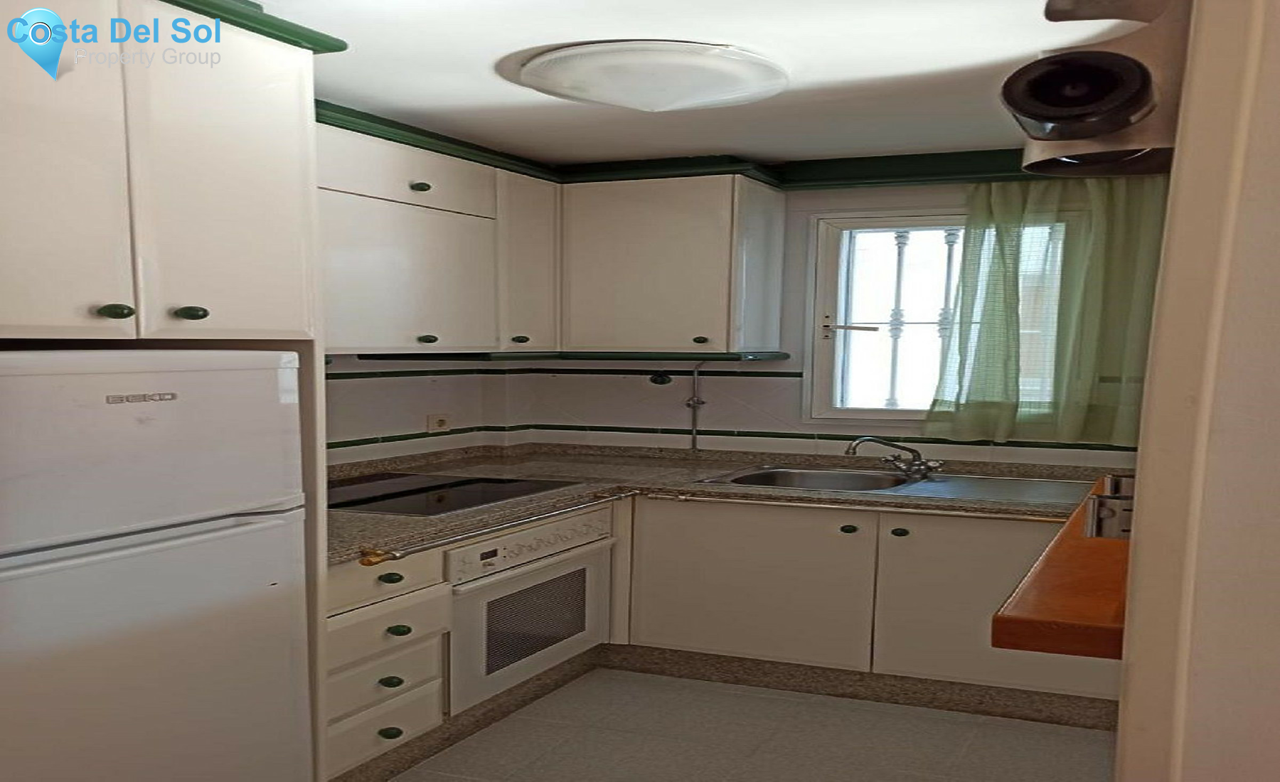 Middle Floor Apartment in Malaga Centro-1543546
