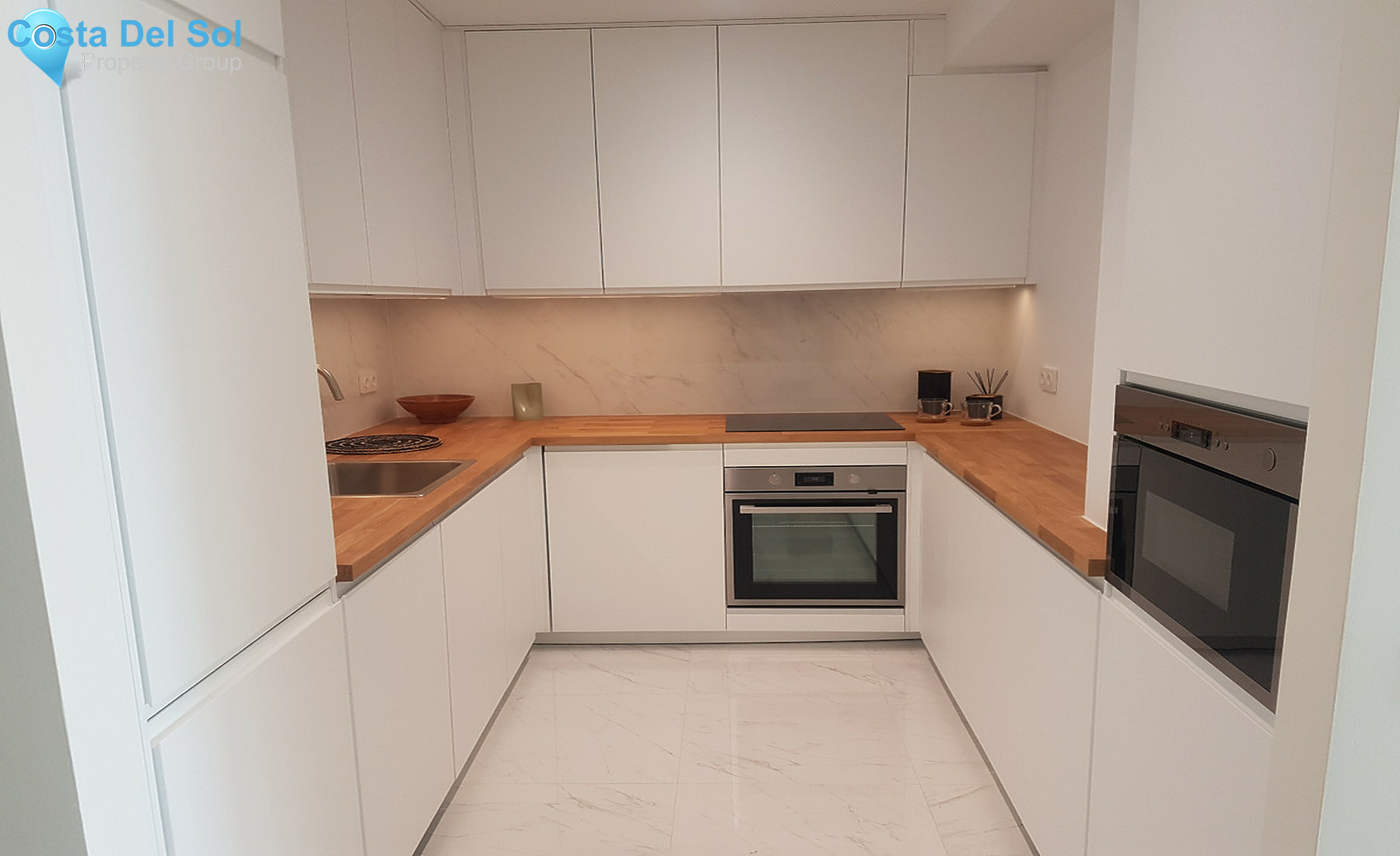 Middle Floor Apartment in Malaga Este-1376450