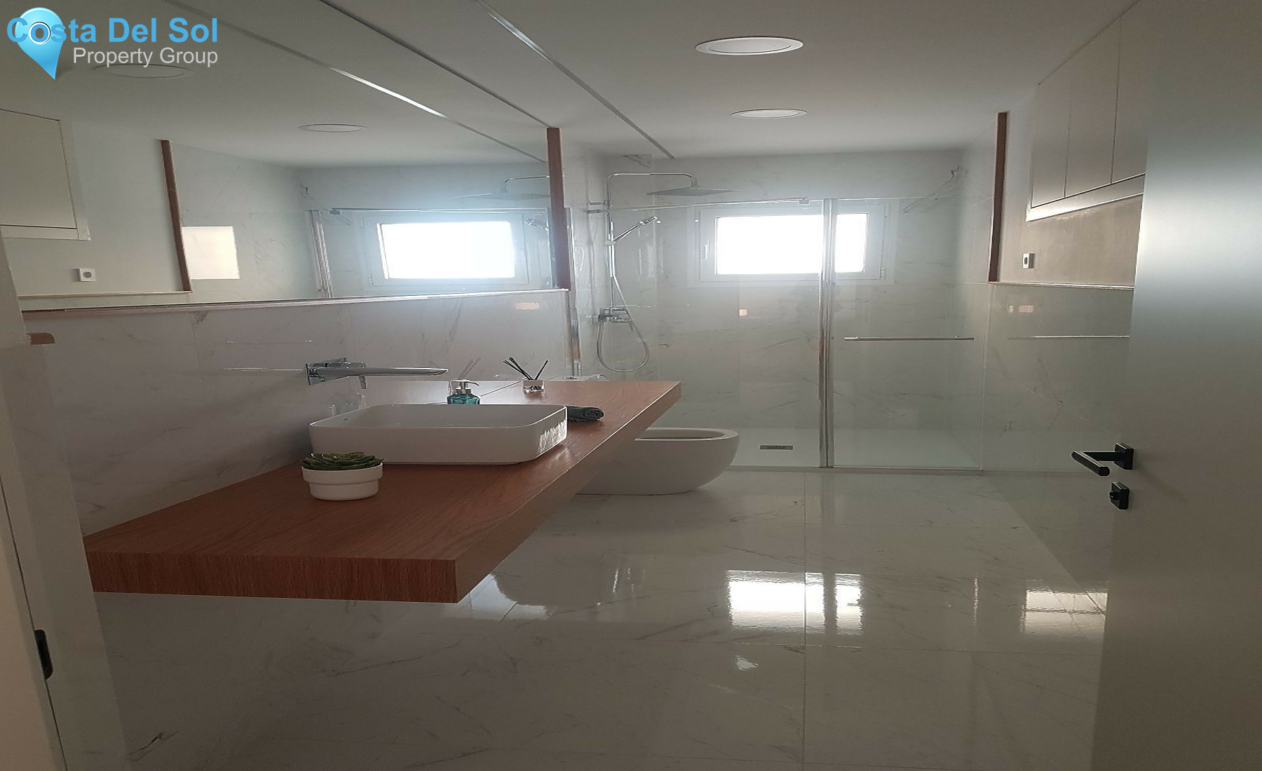 Middle Floor Apartment in Malaga Este-1376441