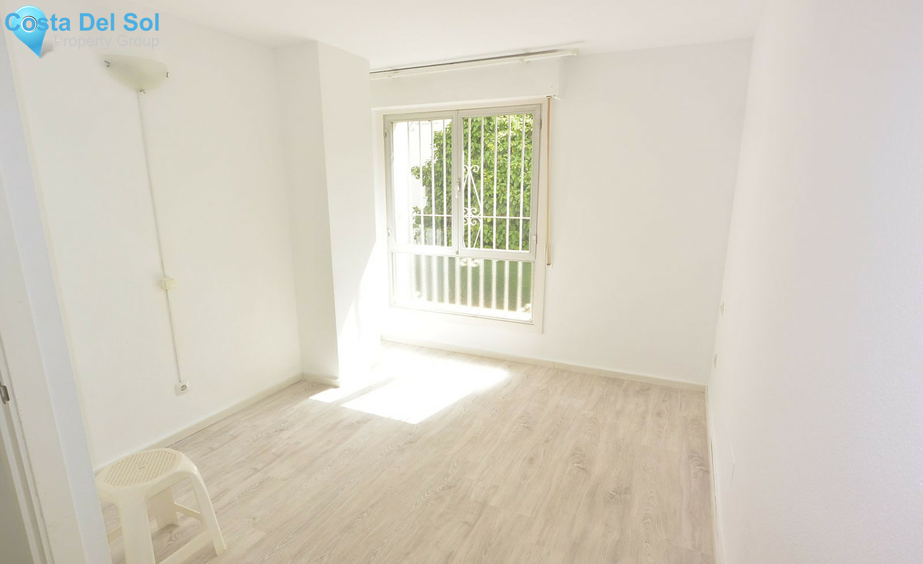 Middle Floor Apartment in Marbella-1243933