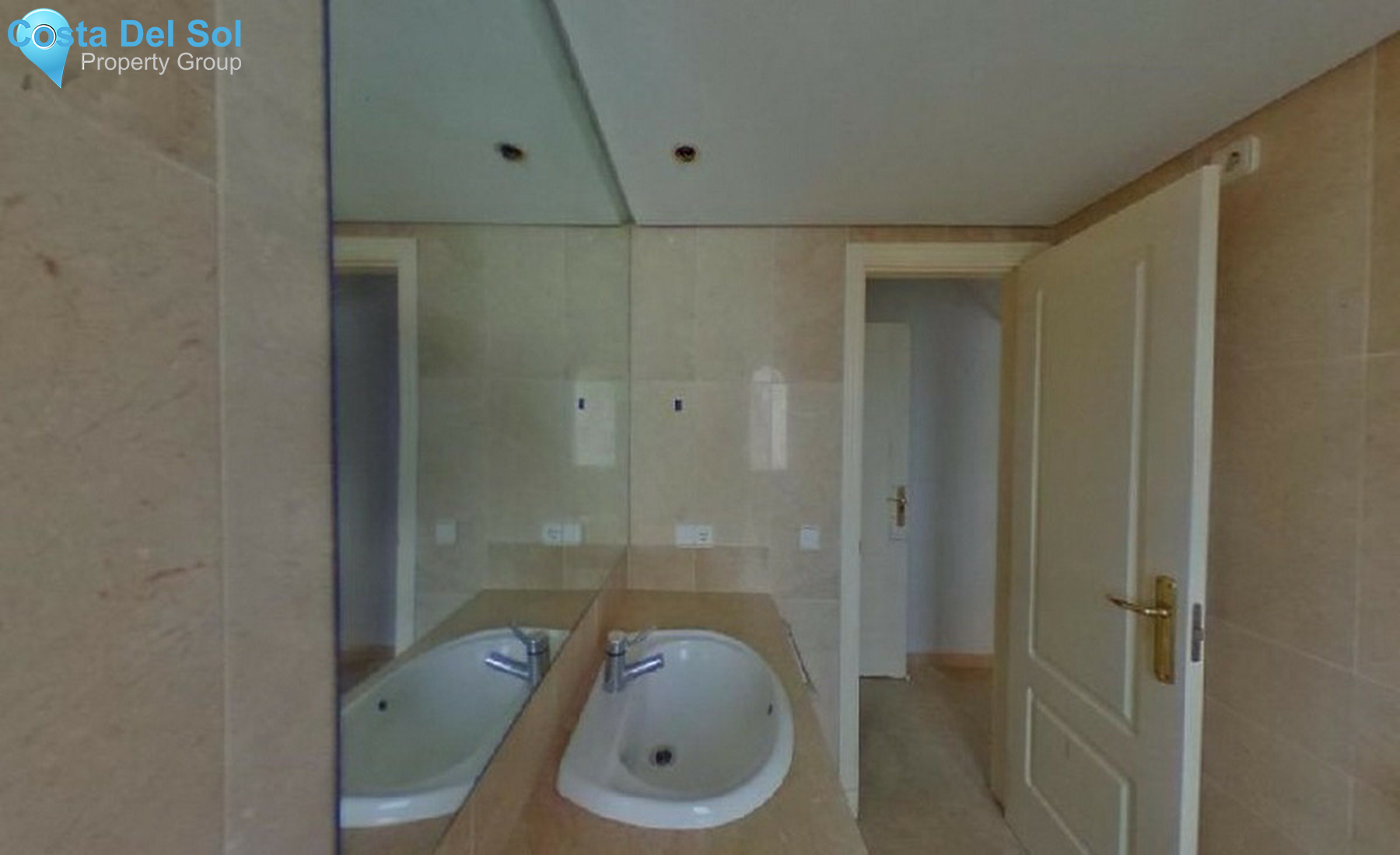 Middle Floor Apartment in Marbella-1250152