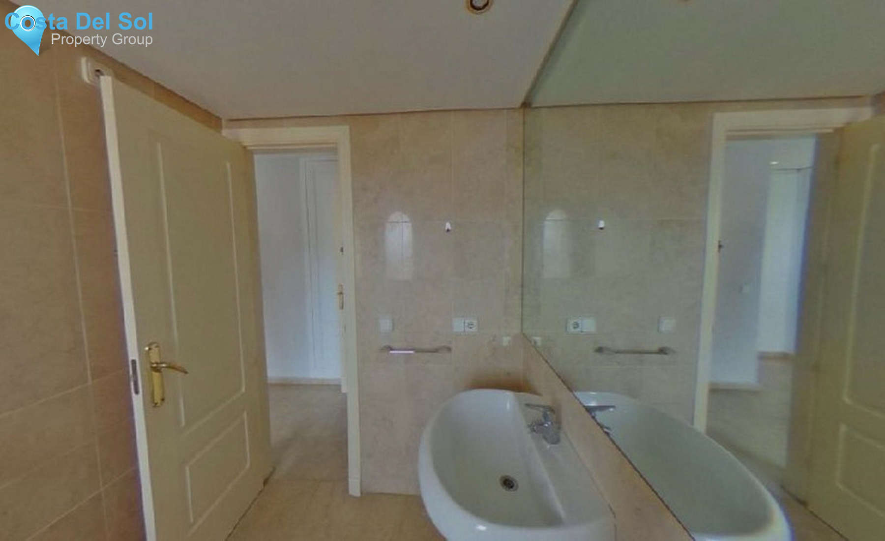 Middle Floor Apartment in Marbella-1250156