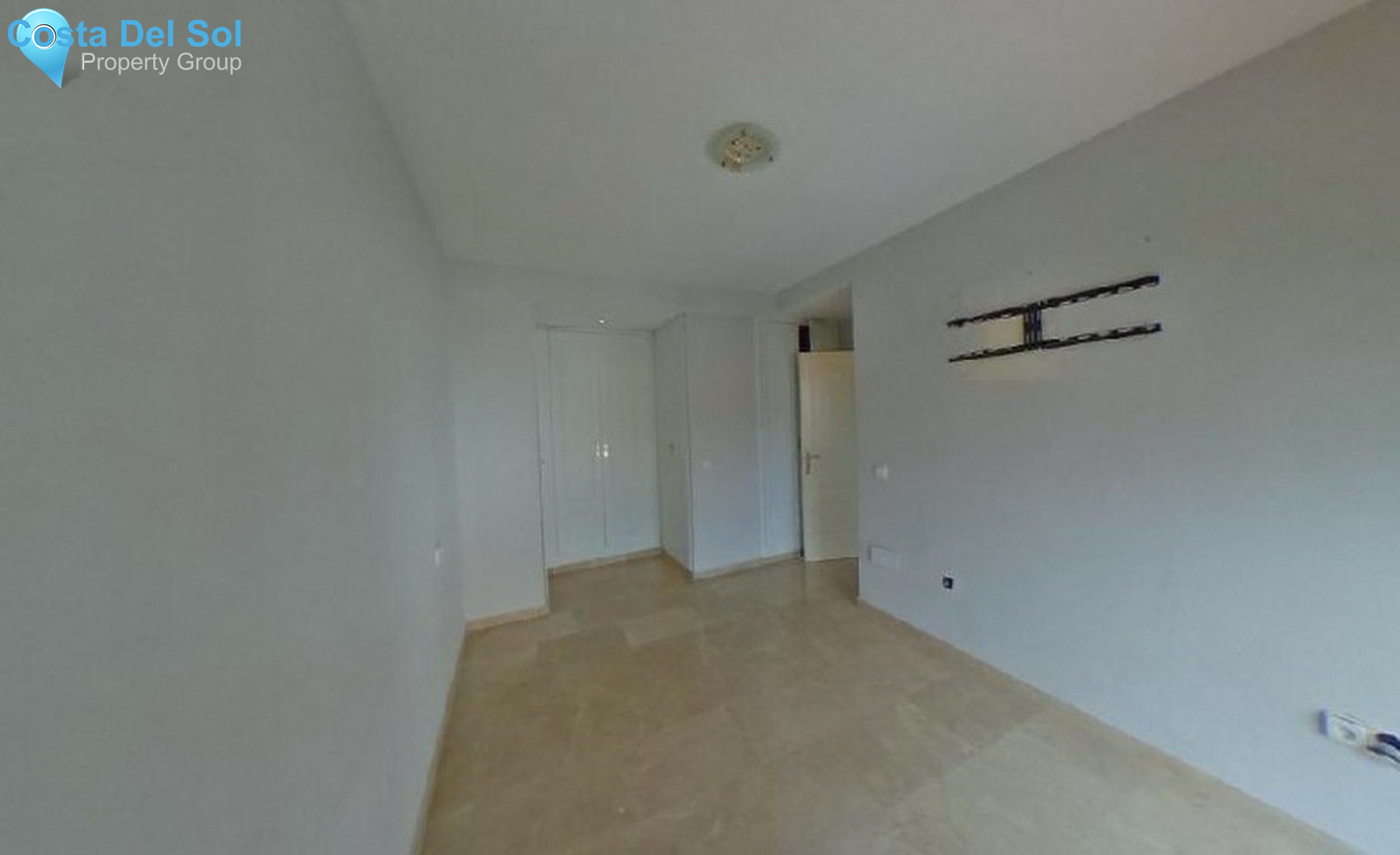 Middle Floor Apartment in Marbella-1250150