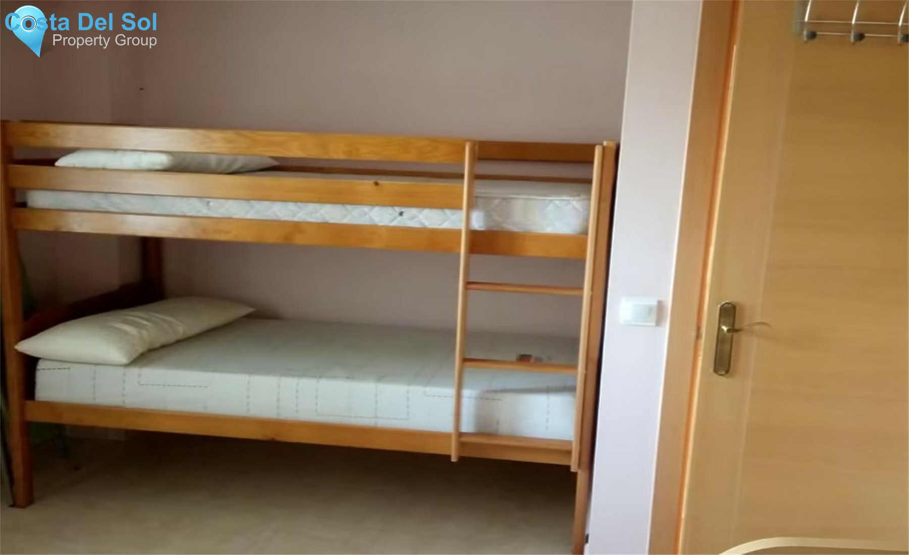 Middle Floor Apartment in Marbella-1290459