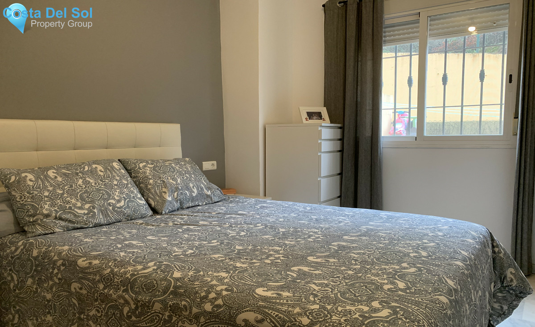 Middle Floor Apartment in Marbella-1301381
