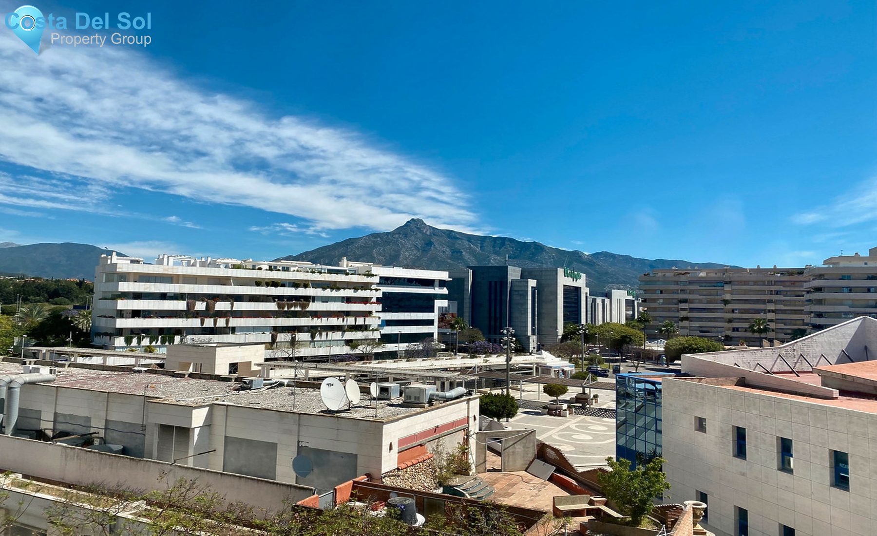 Middle Floor Apartment in Marbella-1318923