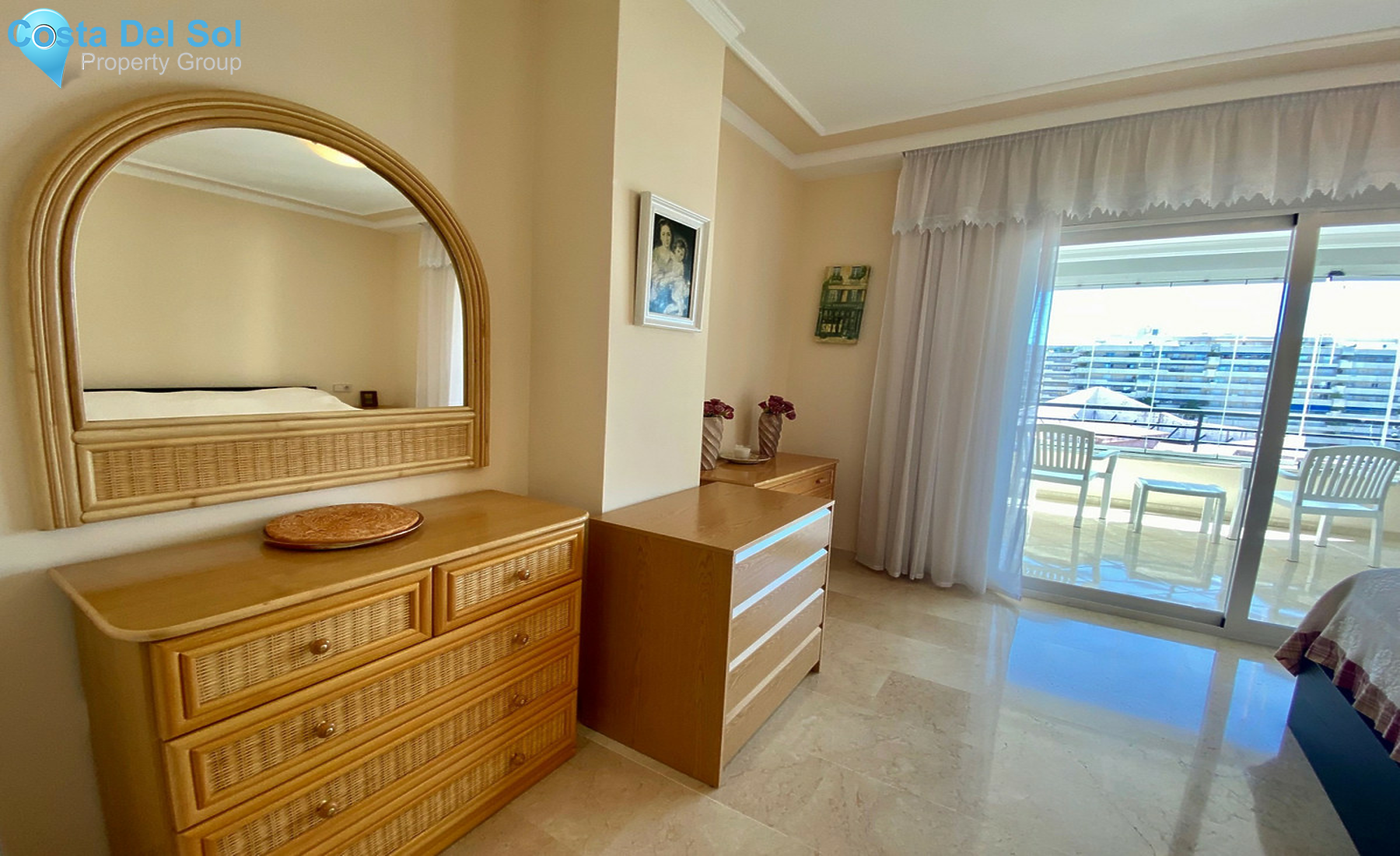 Middle Floor Apartment in Marbella-1318926