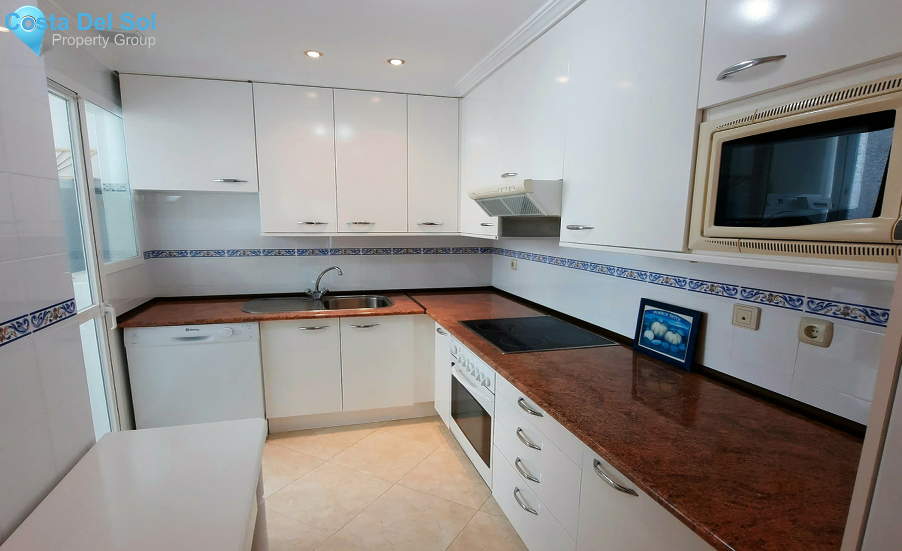 Middle Floor Apartment in Marbella-1318916