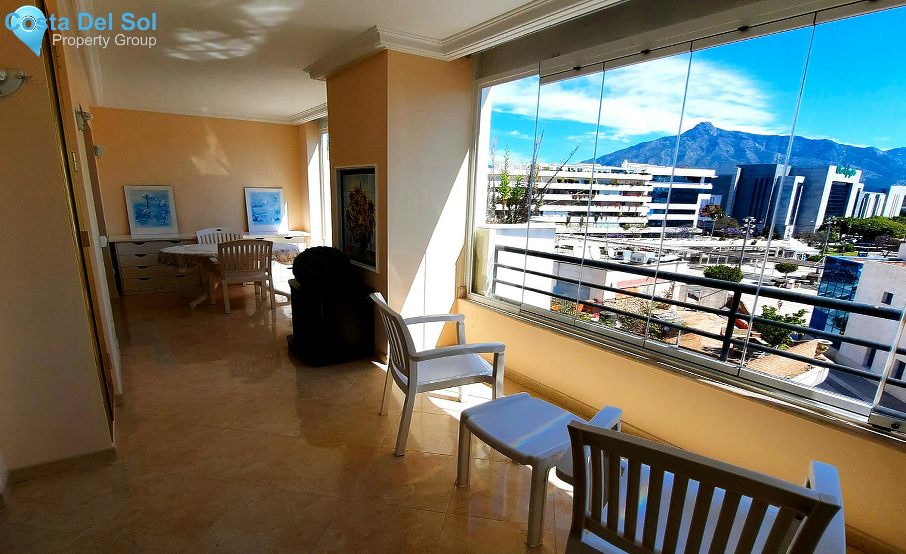 Middle Floor Apartment in Marbella-1318919