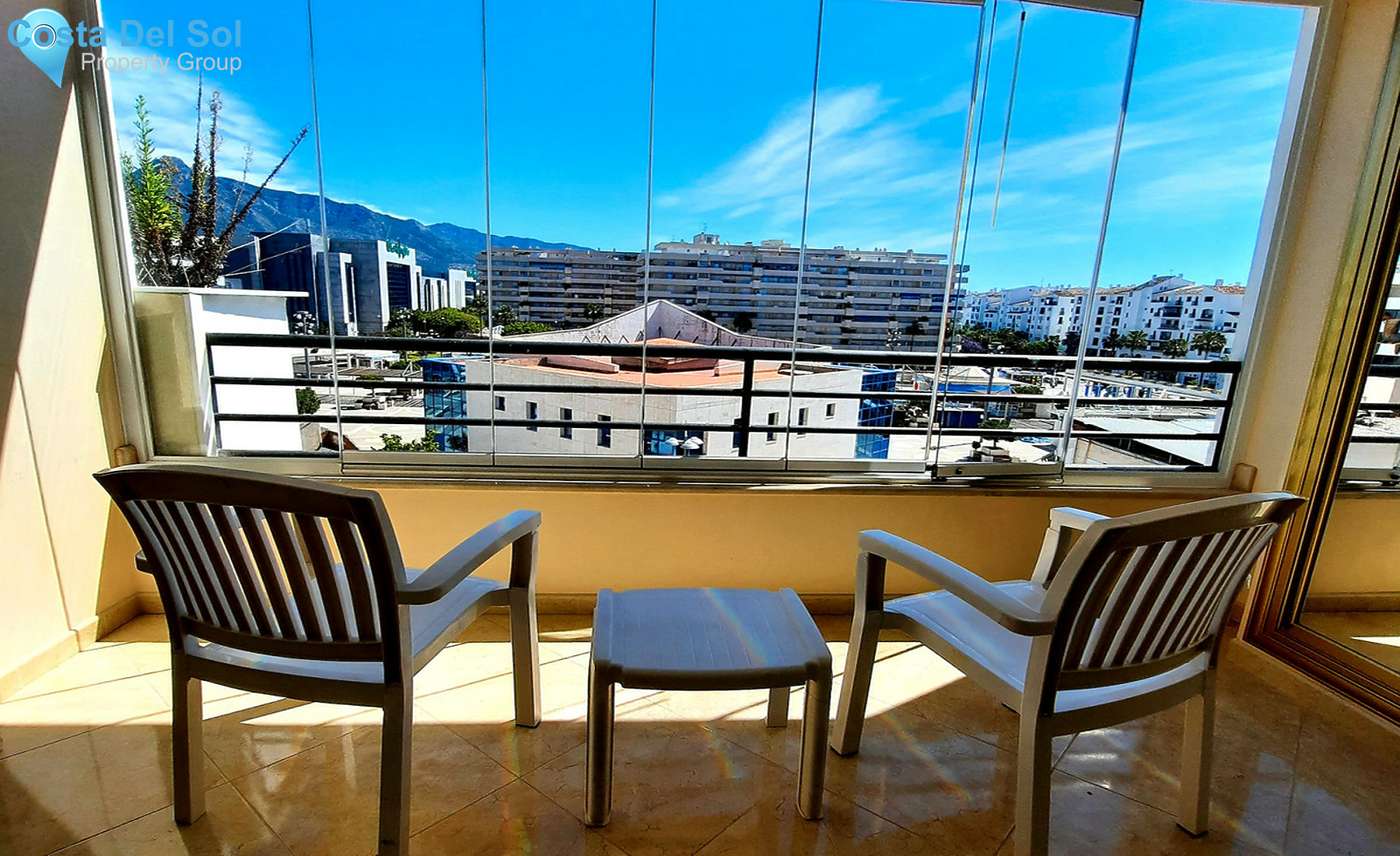 Middle Floor Apartment in Marbella-1318920
