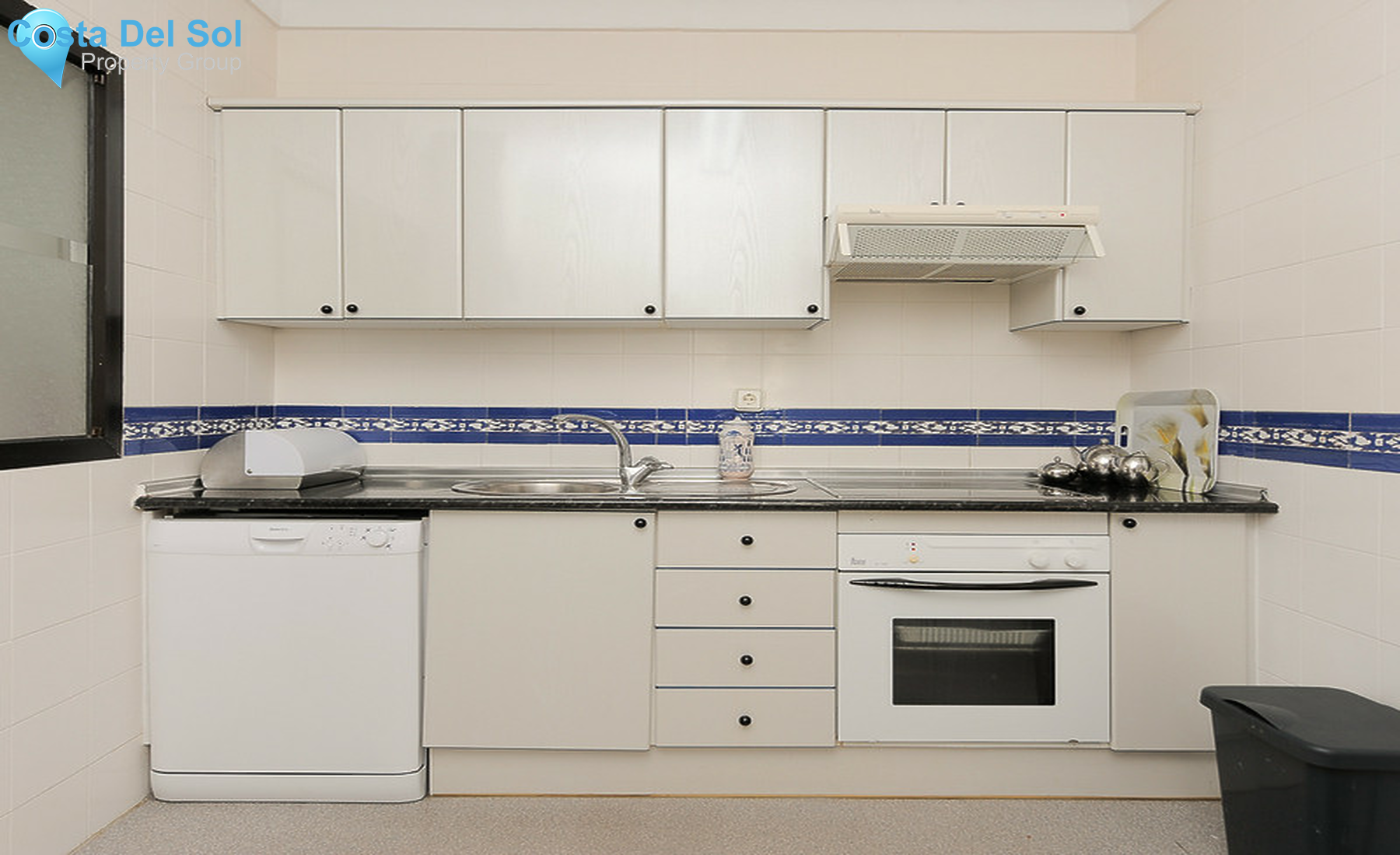 Middle Floor Apartment in Marbella-1350867