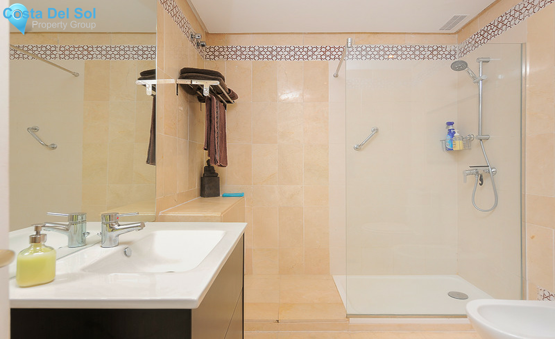 Middle Floor Apartment in Marbella-1350857