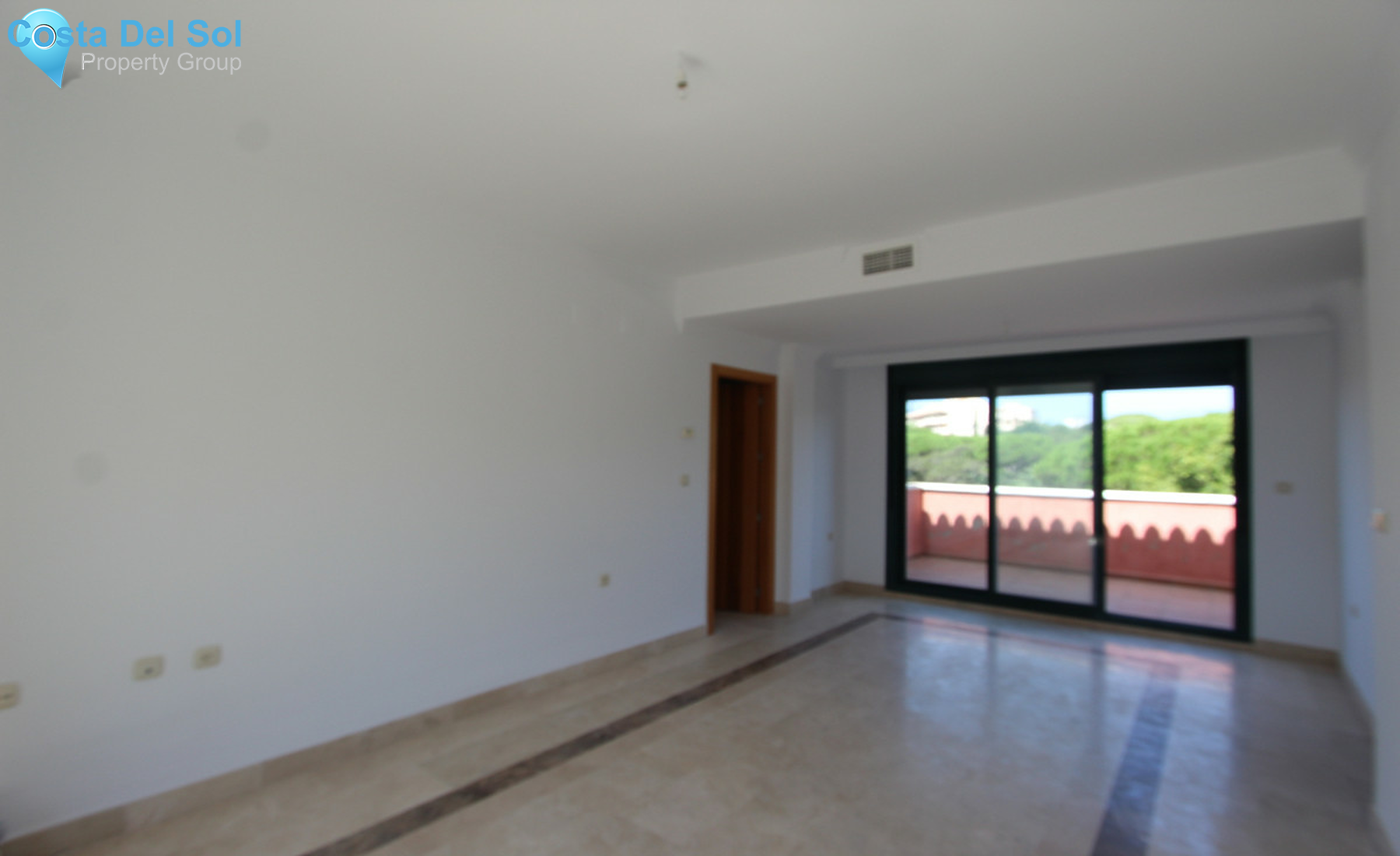 Middle Floor Apartment in Marbella-1369150