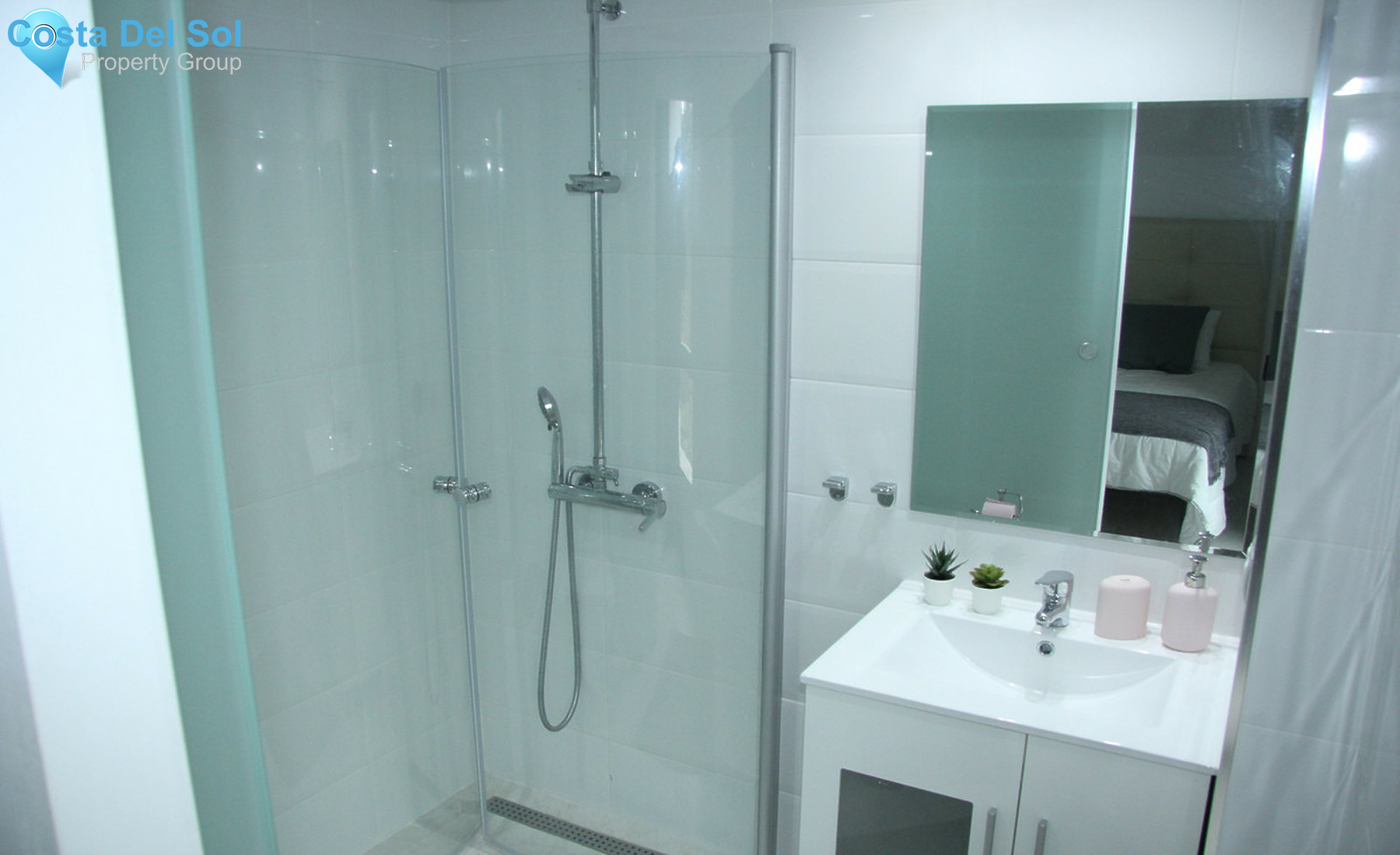 Middle Floor Apartment in Marbella-1407937