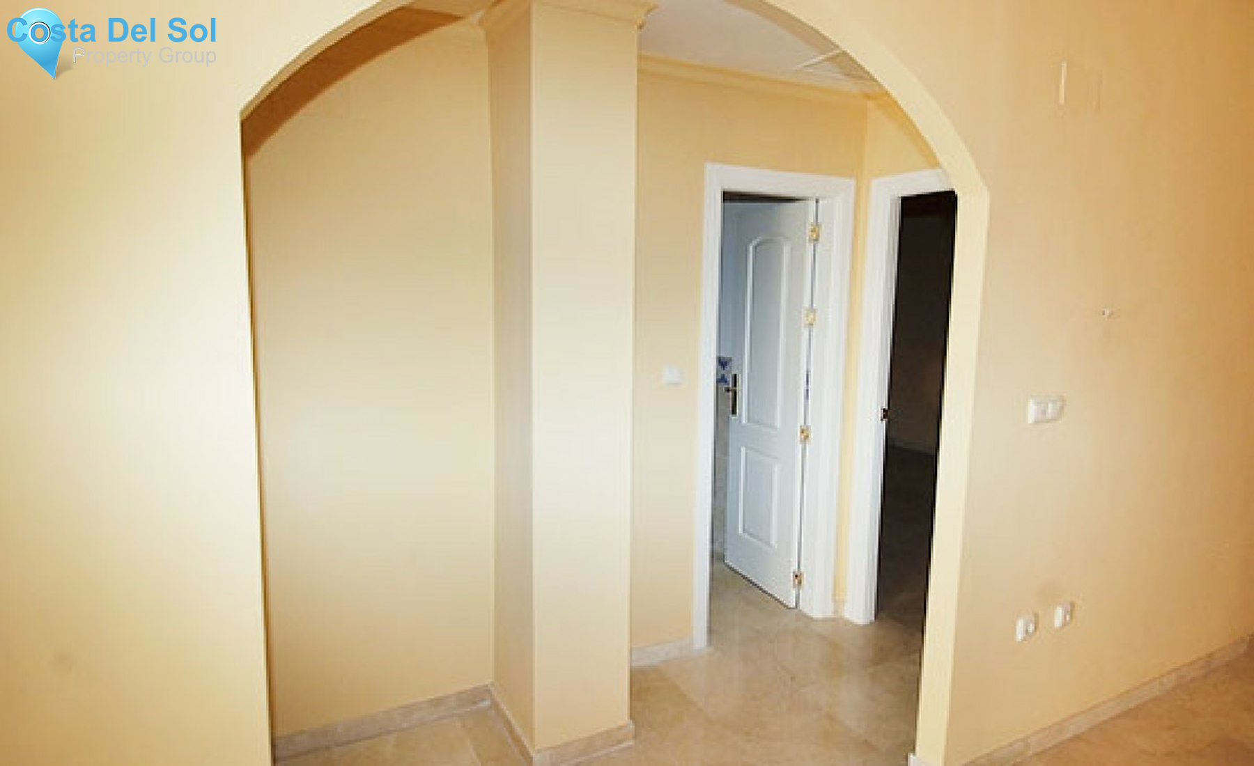 Middle Floor Apartment in Marbella-1435288