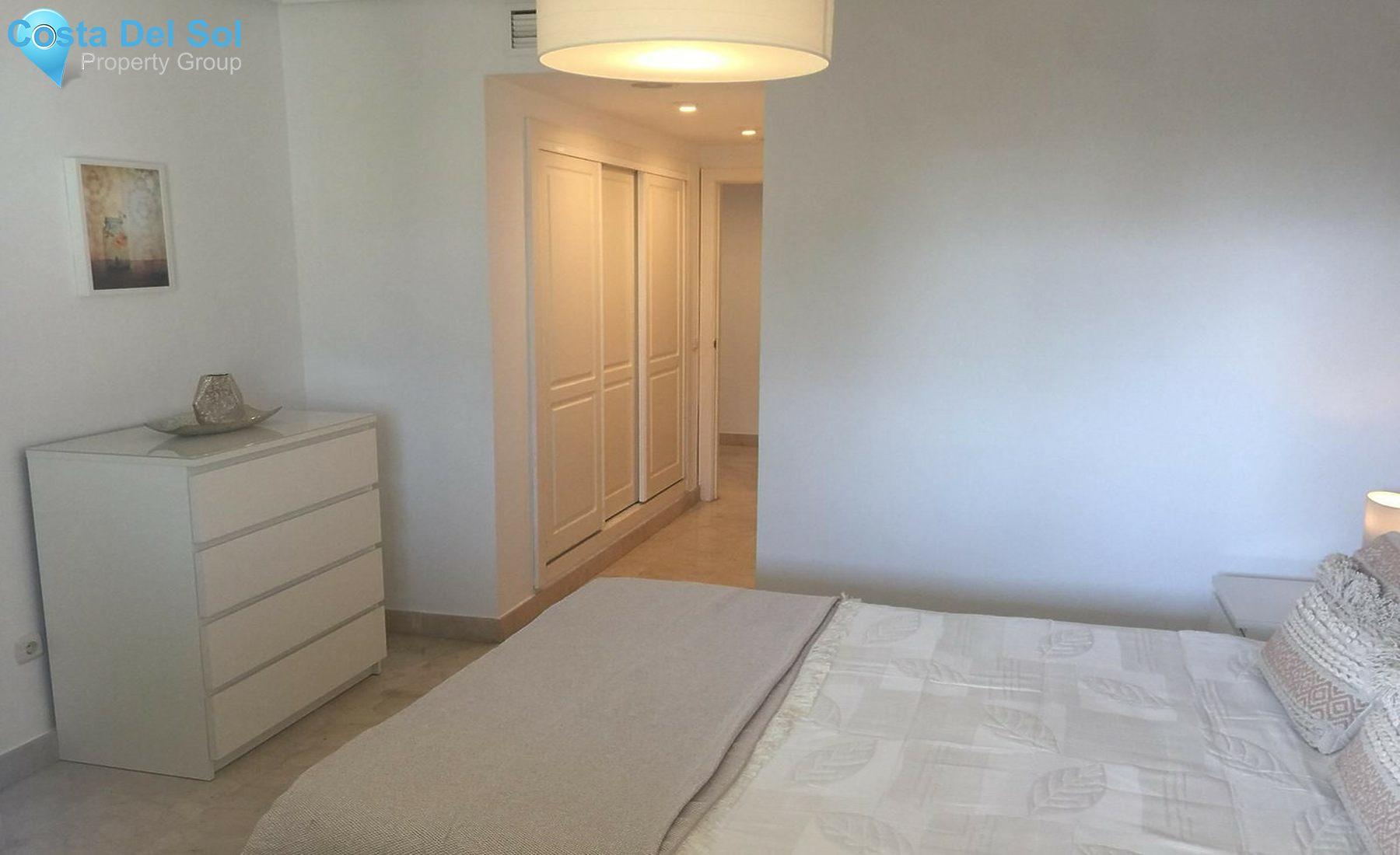 Middle Floor Apartment in Marbella-1436181