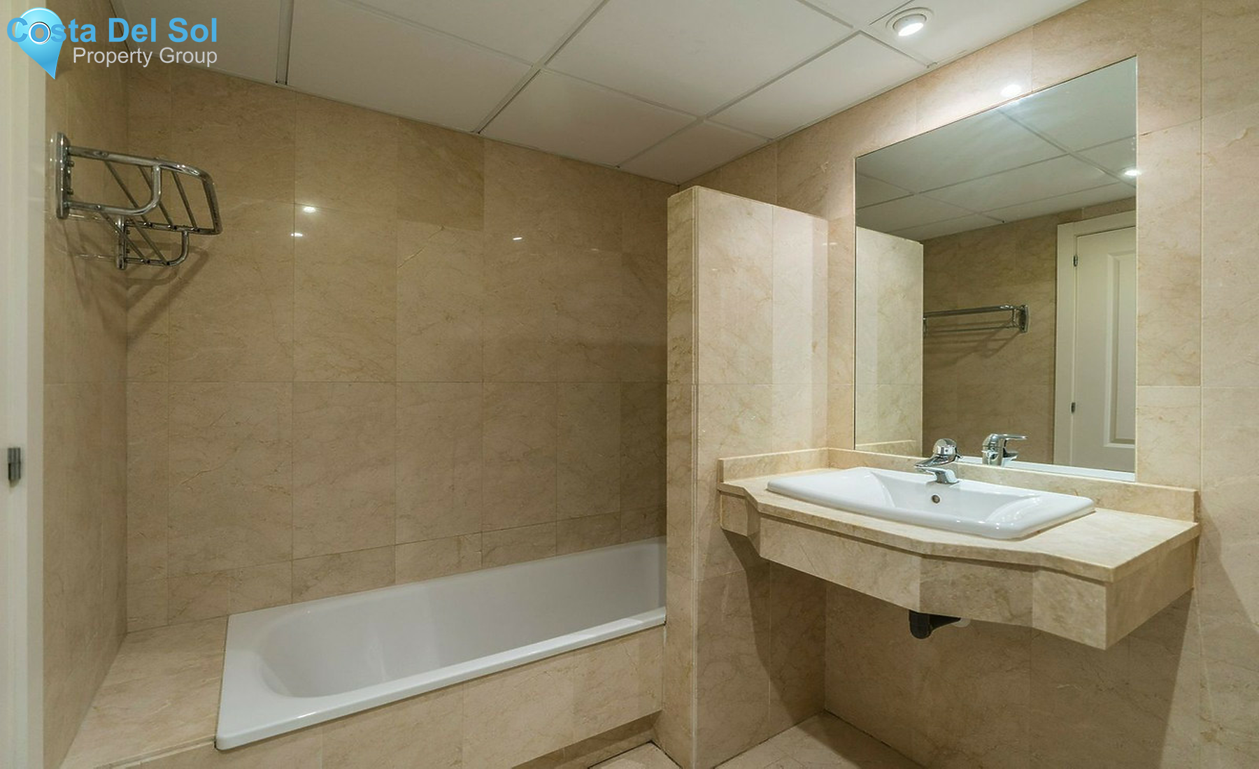 Middle Floor Apartment in Marbella-1436184