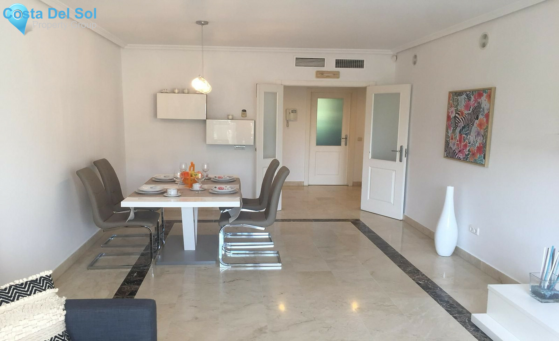 Middle Floor Apartment in Marbella-1436177
