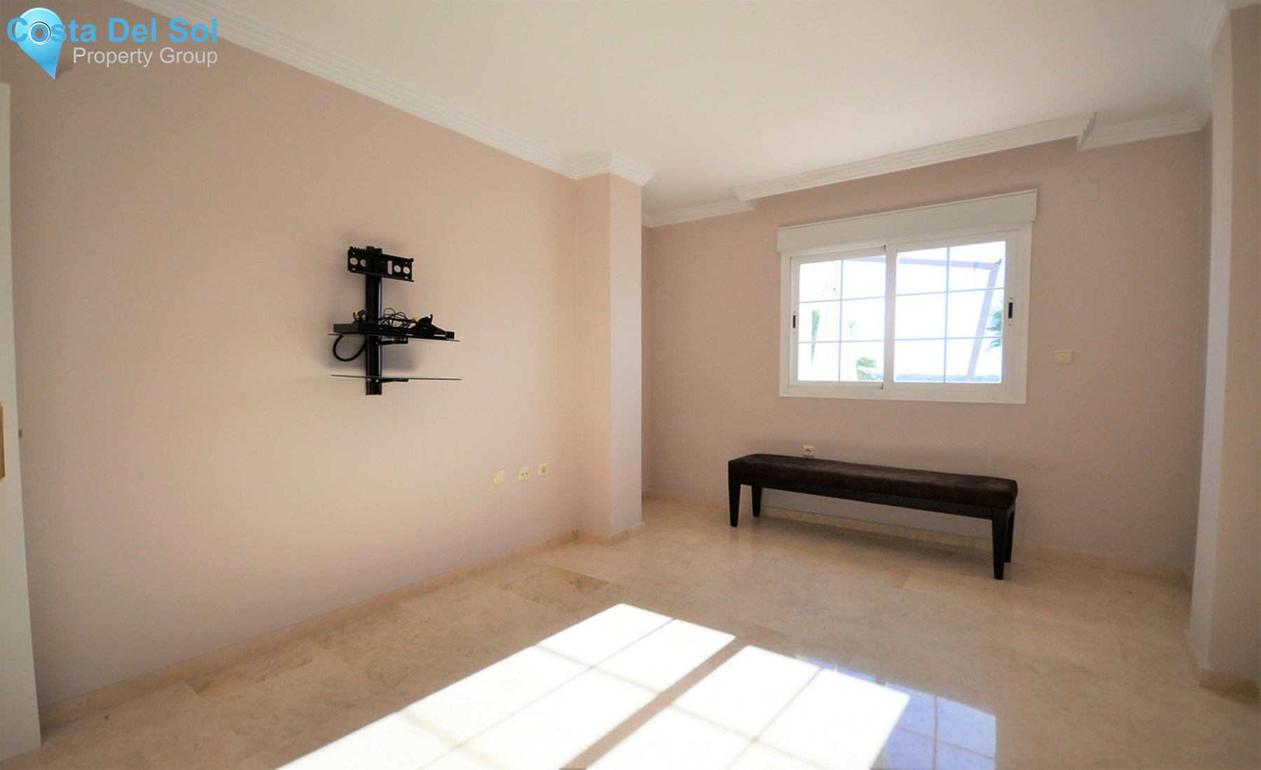 Middle Floor Apartment in Marbella-1462249
