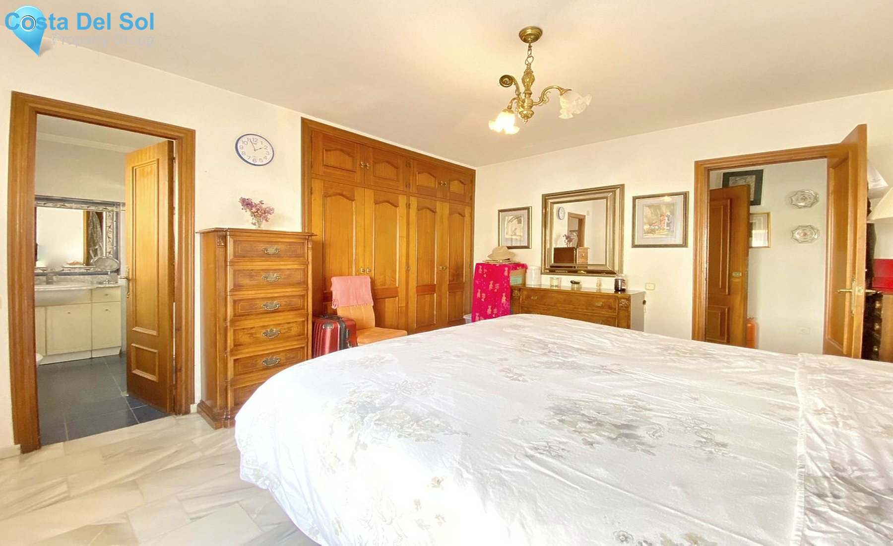 Middle Floor Apartment in Marbella-1479114