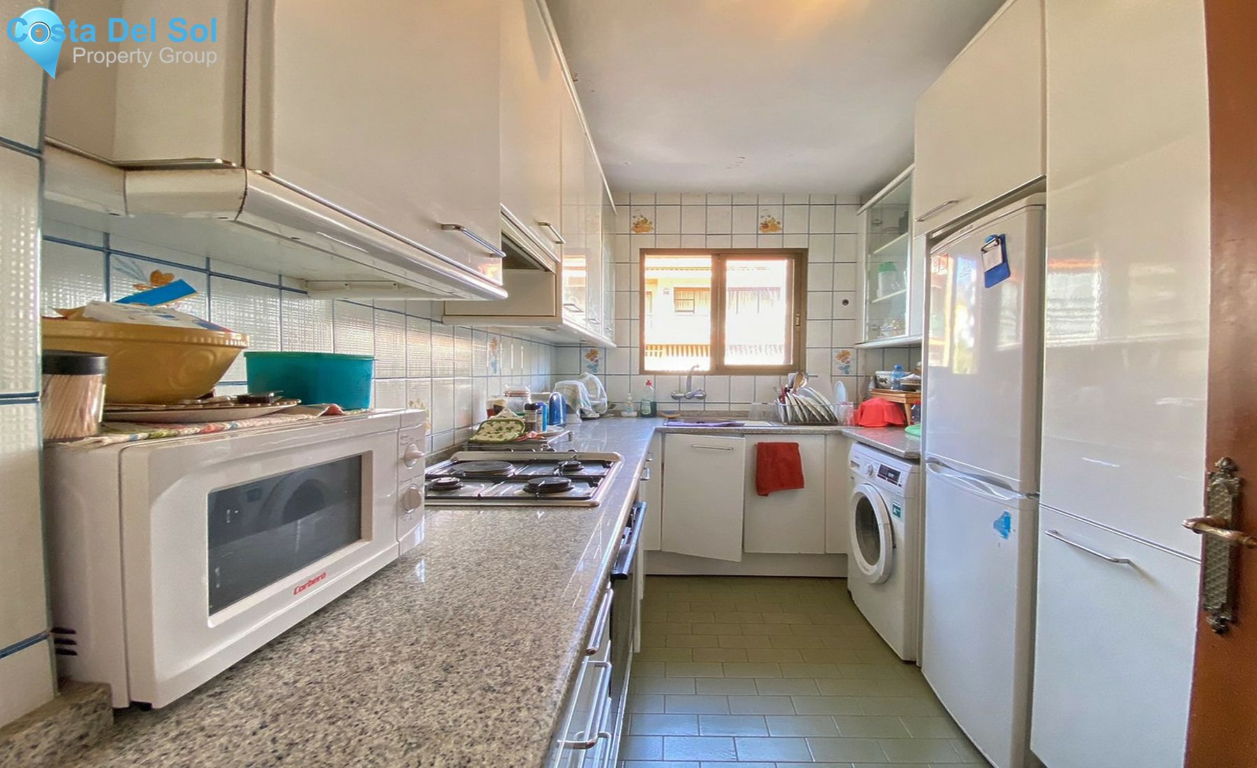 Middle Floor Apartment in Marbella-1479108