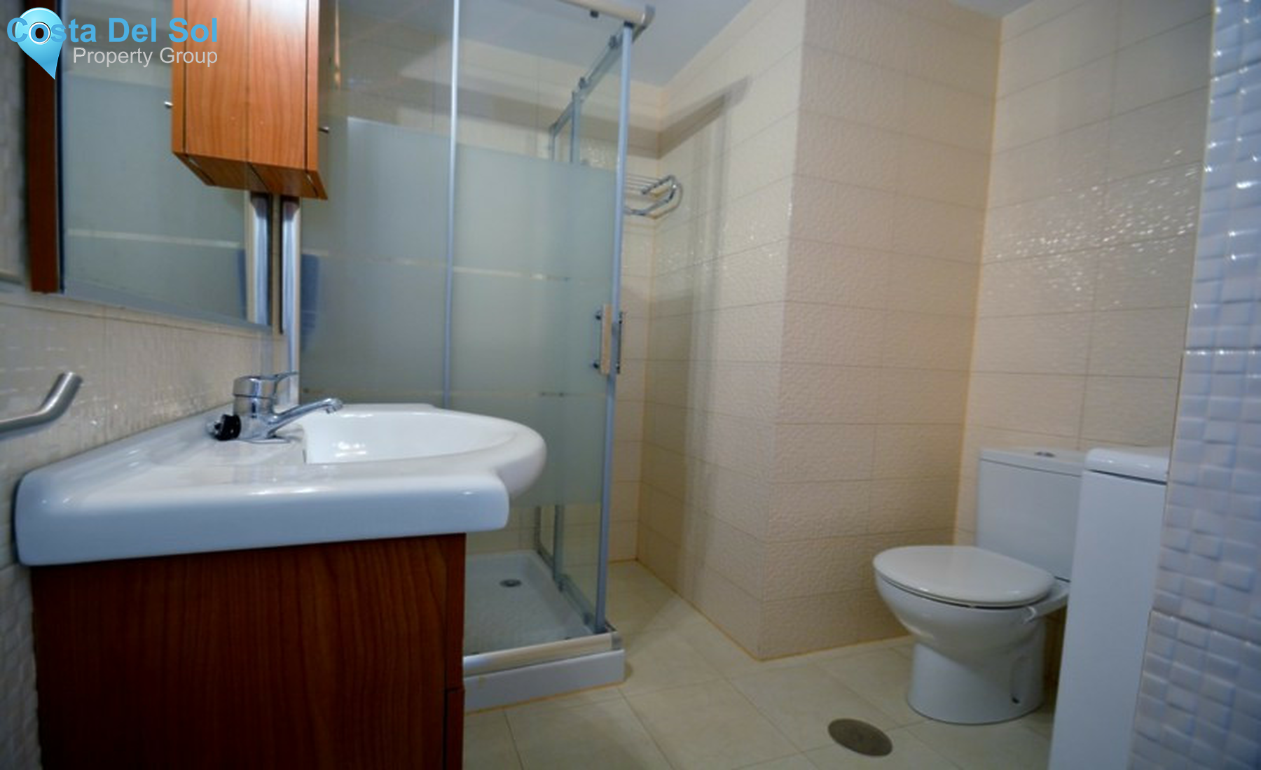 Middle Floor Apartment in Marbella-1500656