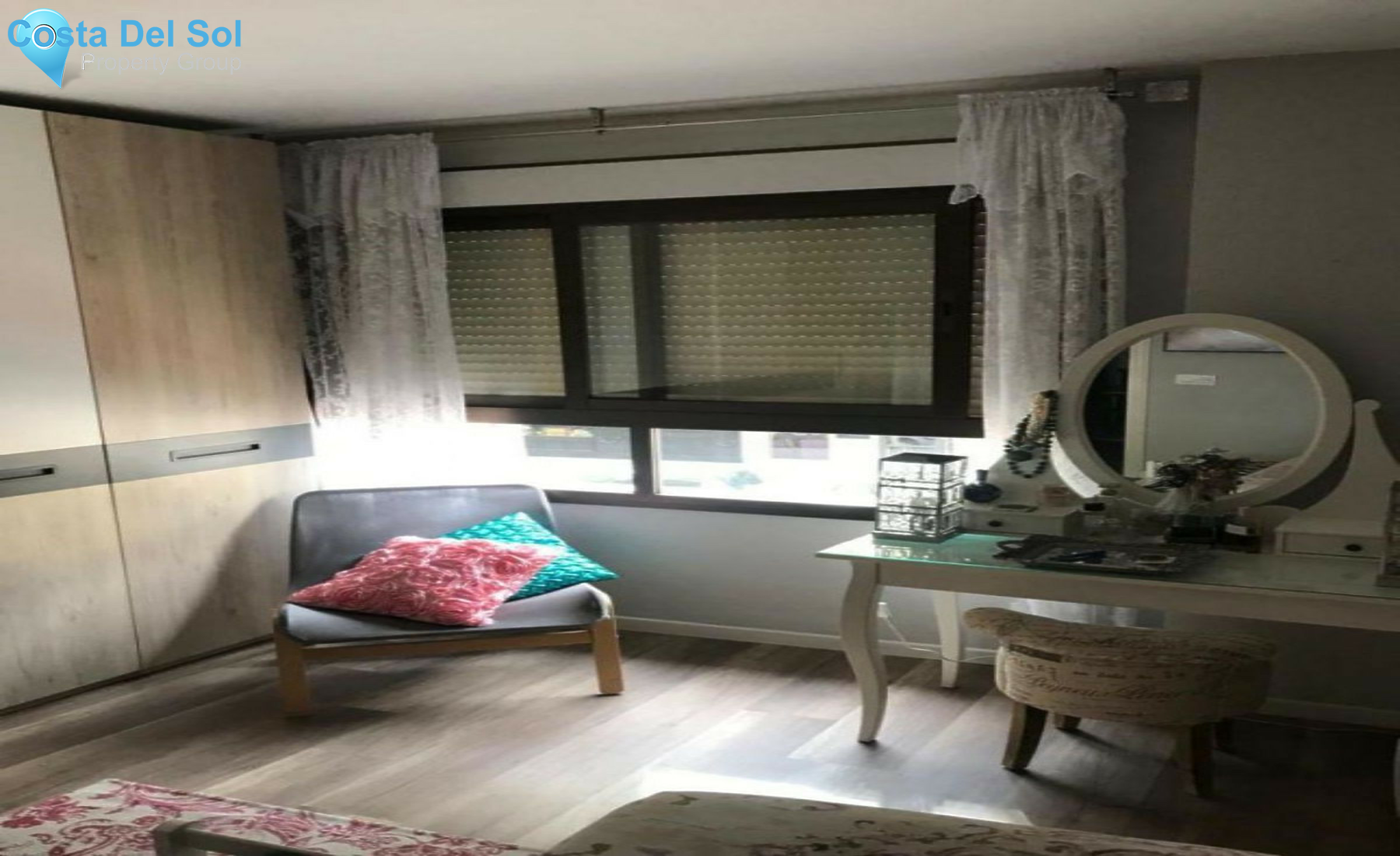 Middle Floor Apartment in Marbella-1510664