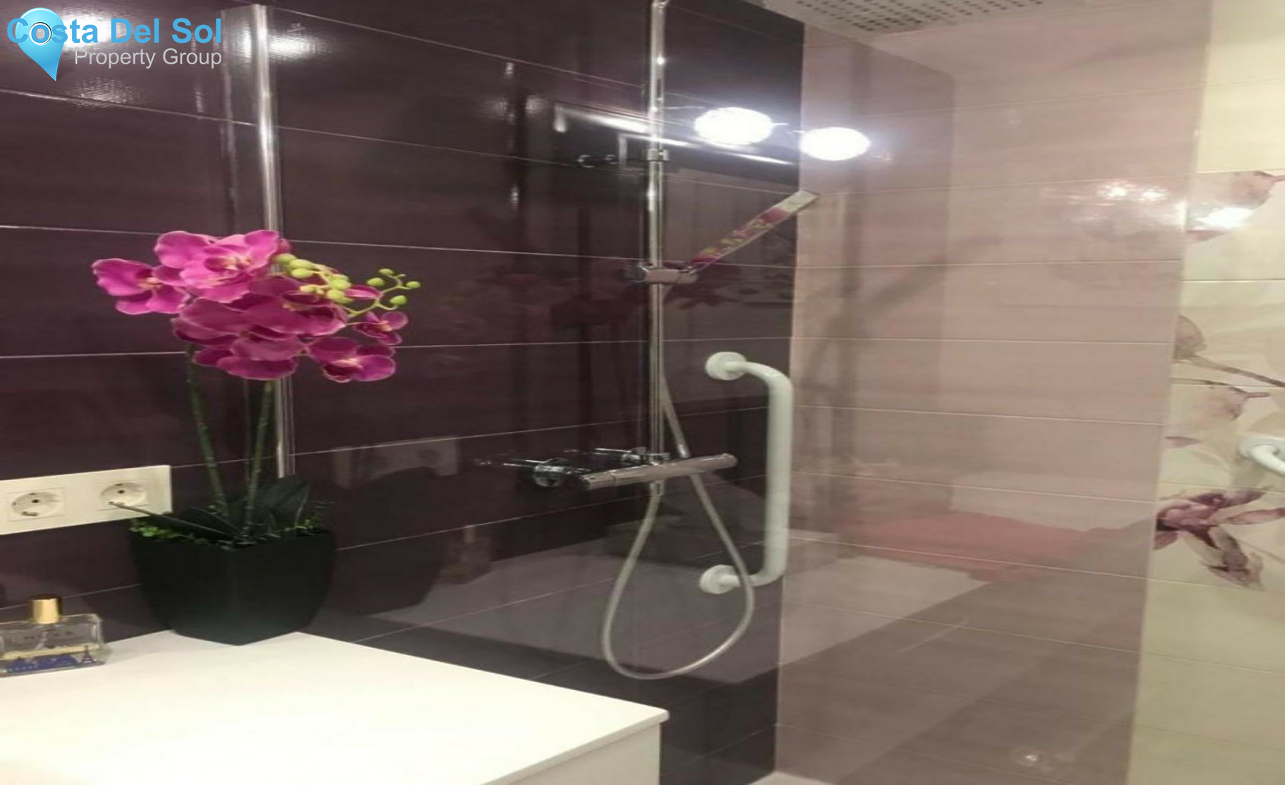 Middle Floor Apartment in Marbella-1510657