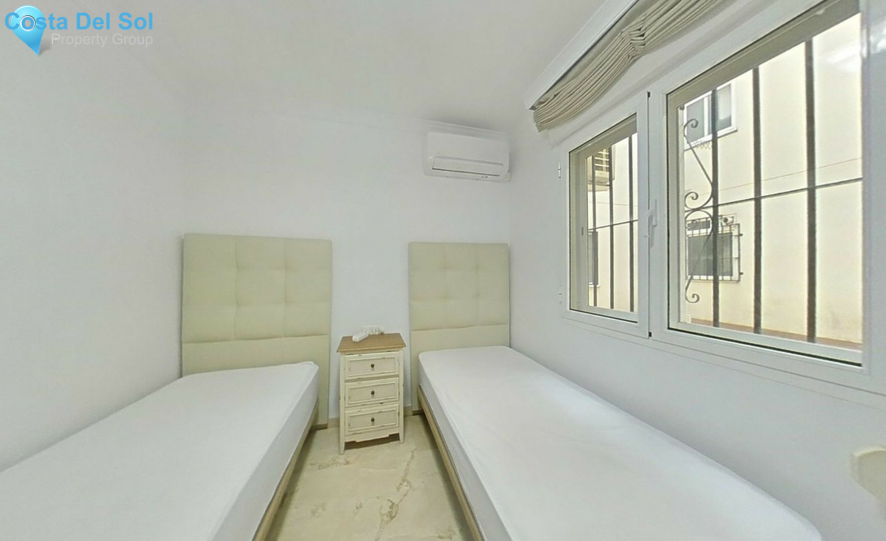 Middle Floor Apartment in Marbella-1522593