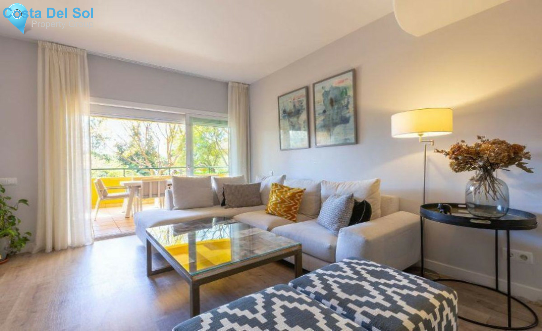 Middle Floor Apartment in Marbella-1536039
