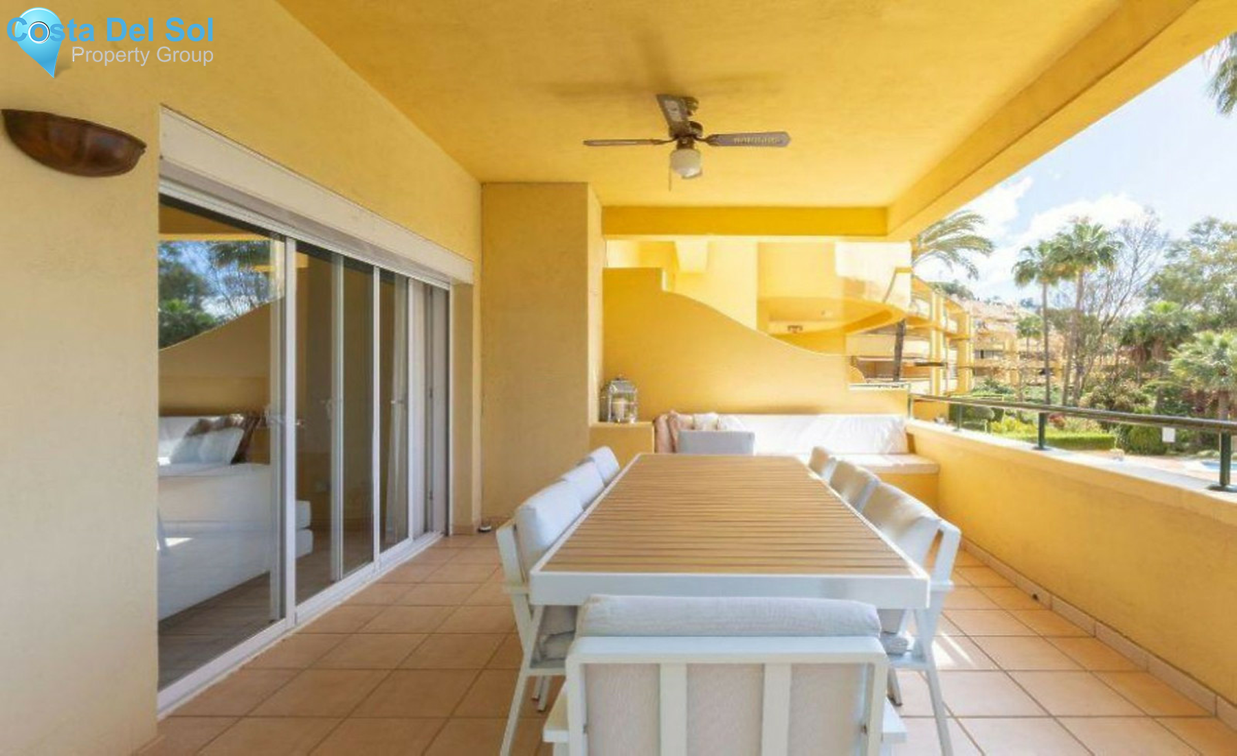 Middle Floor Apartment in Marbella-1536054