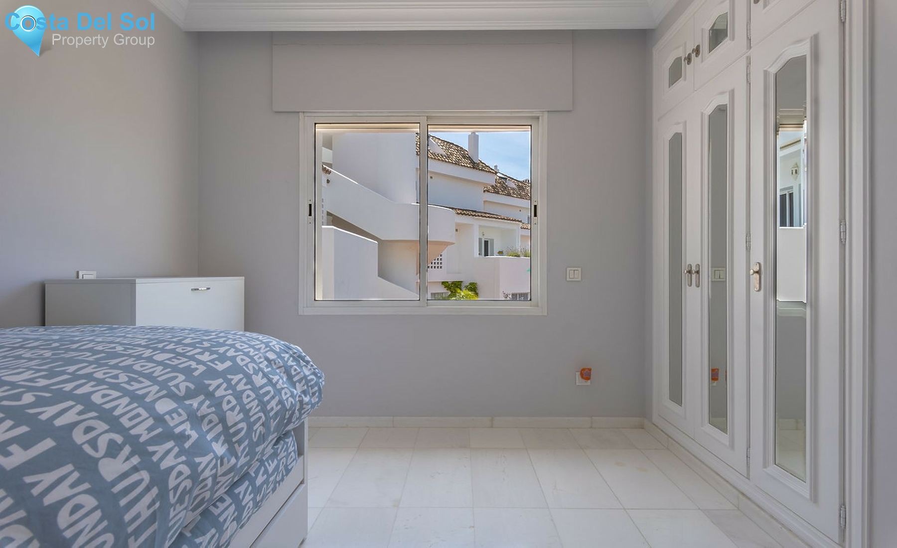 Middle Floor Apartment in Marbella-1540625