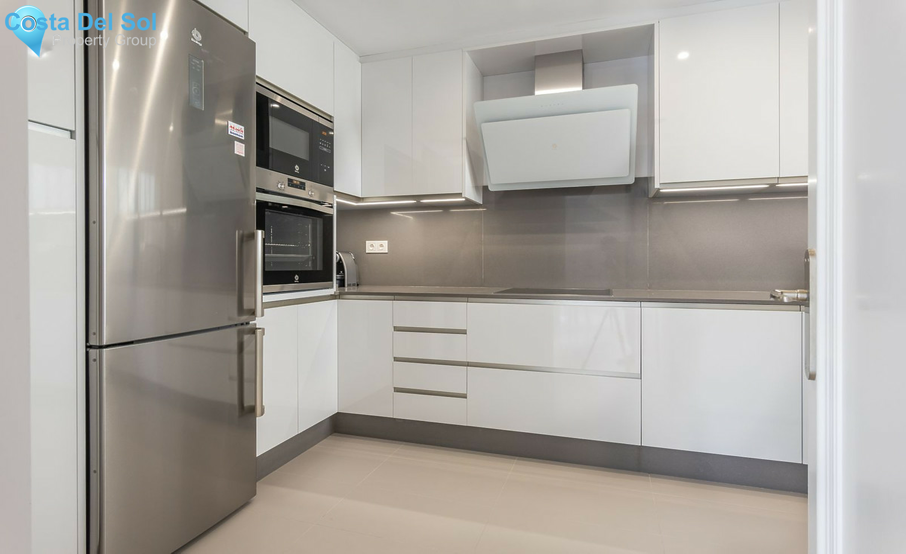 Middle Floor Apartment in Marbella-1540610