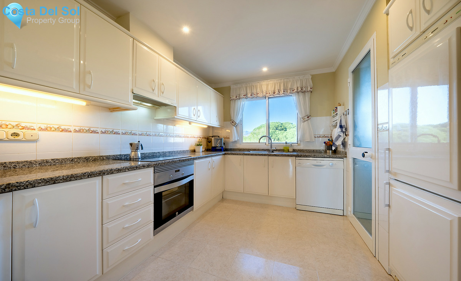 Middle Floor Apartment in Marbella-1540985