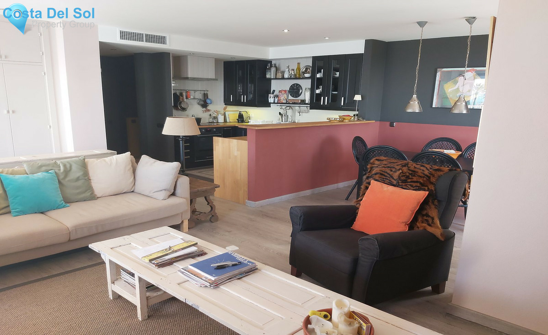 Middle Floor Apartment in Marbella-1555823