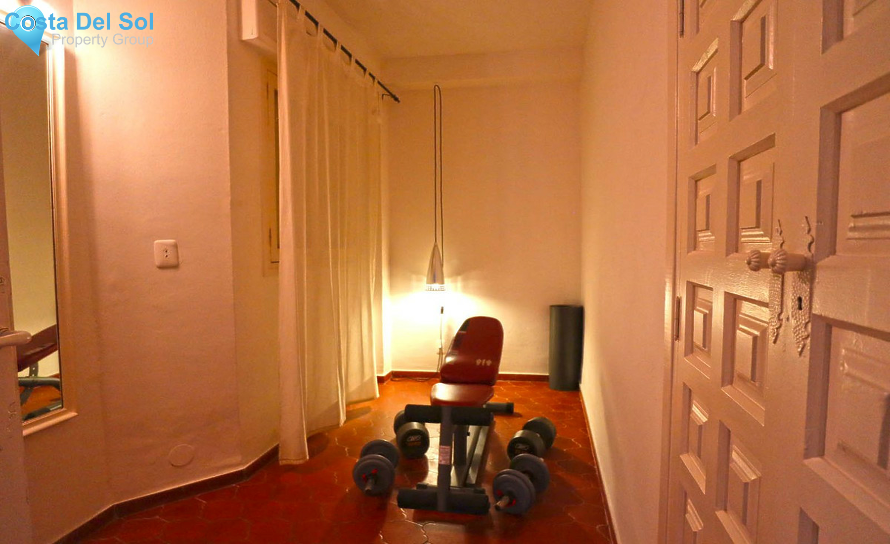 Middle Floor Apartment in Marbella-1556684