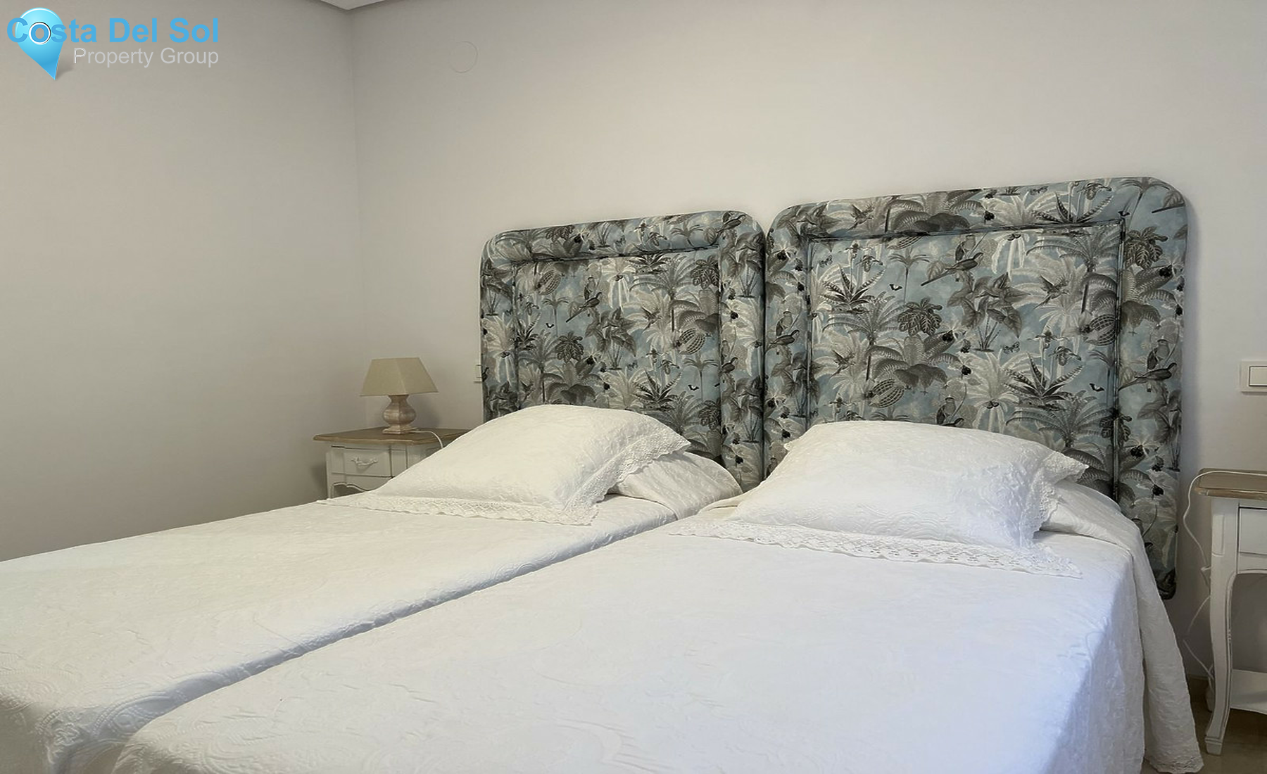 Middle Floor Apartment in Marbella-1557029