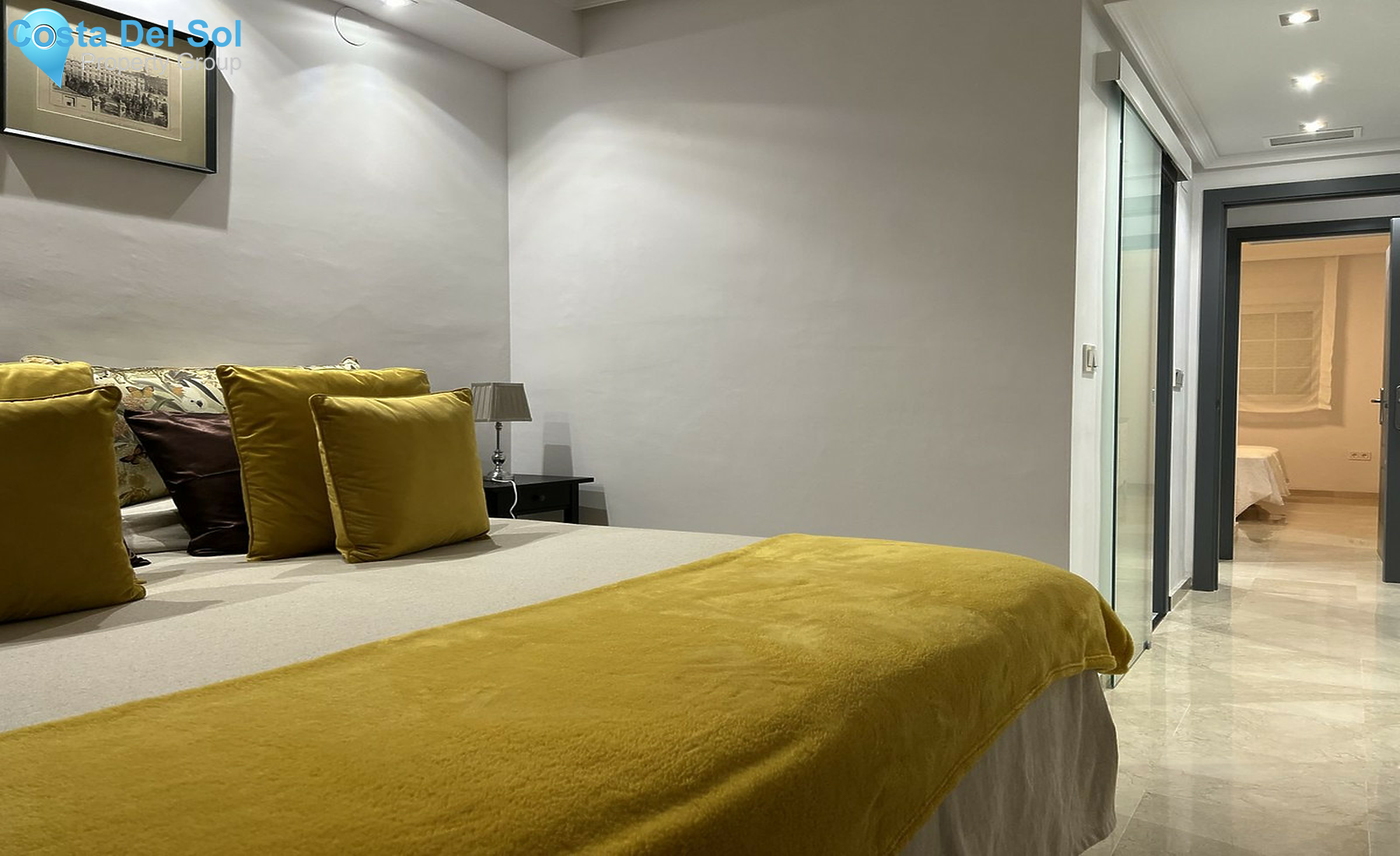 Middle Floor Apartment in Marbella-1557021